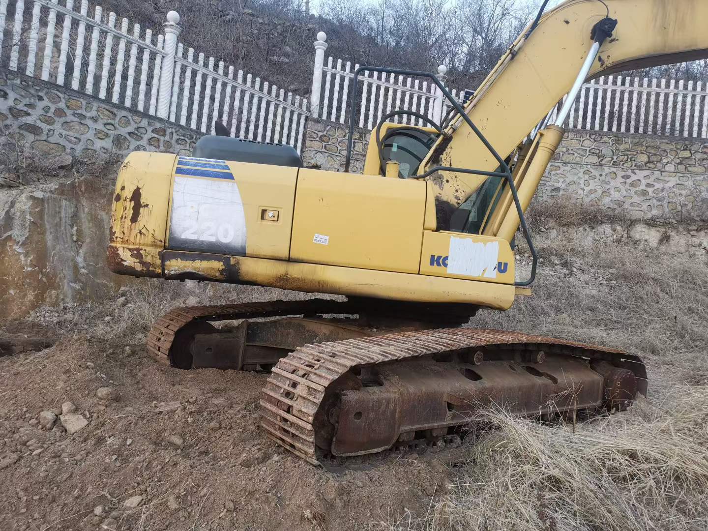 Buy Komatsu PC220-8 Used Excavator / 2