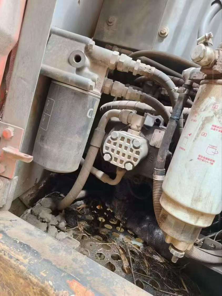 Buy Hitachi EX130 Used Excavator / 2