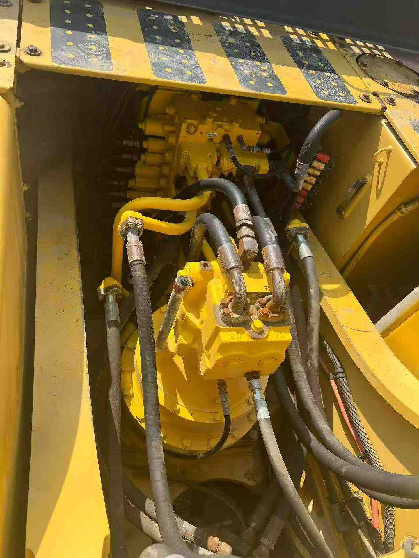 Buy Komatsu PC350-7 Used Excavator / 4