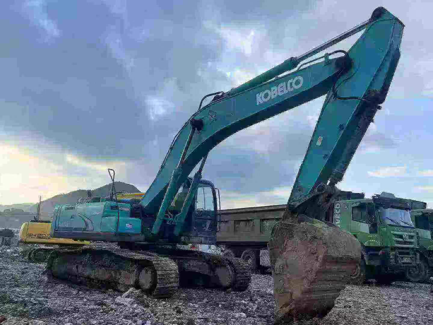Buy Kobelco SK350-8 Used Excavator / 2