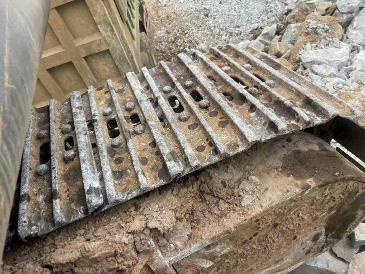 Buy Hitachi ZX300-5A Used Excavator / 1