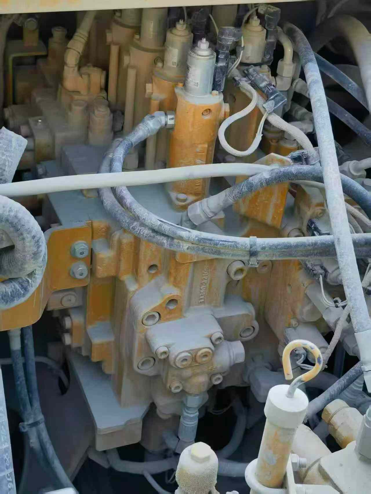 Buy Caterpillar 345B Used Excavator / 4