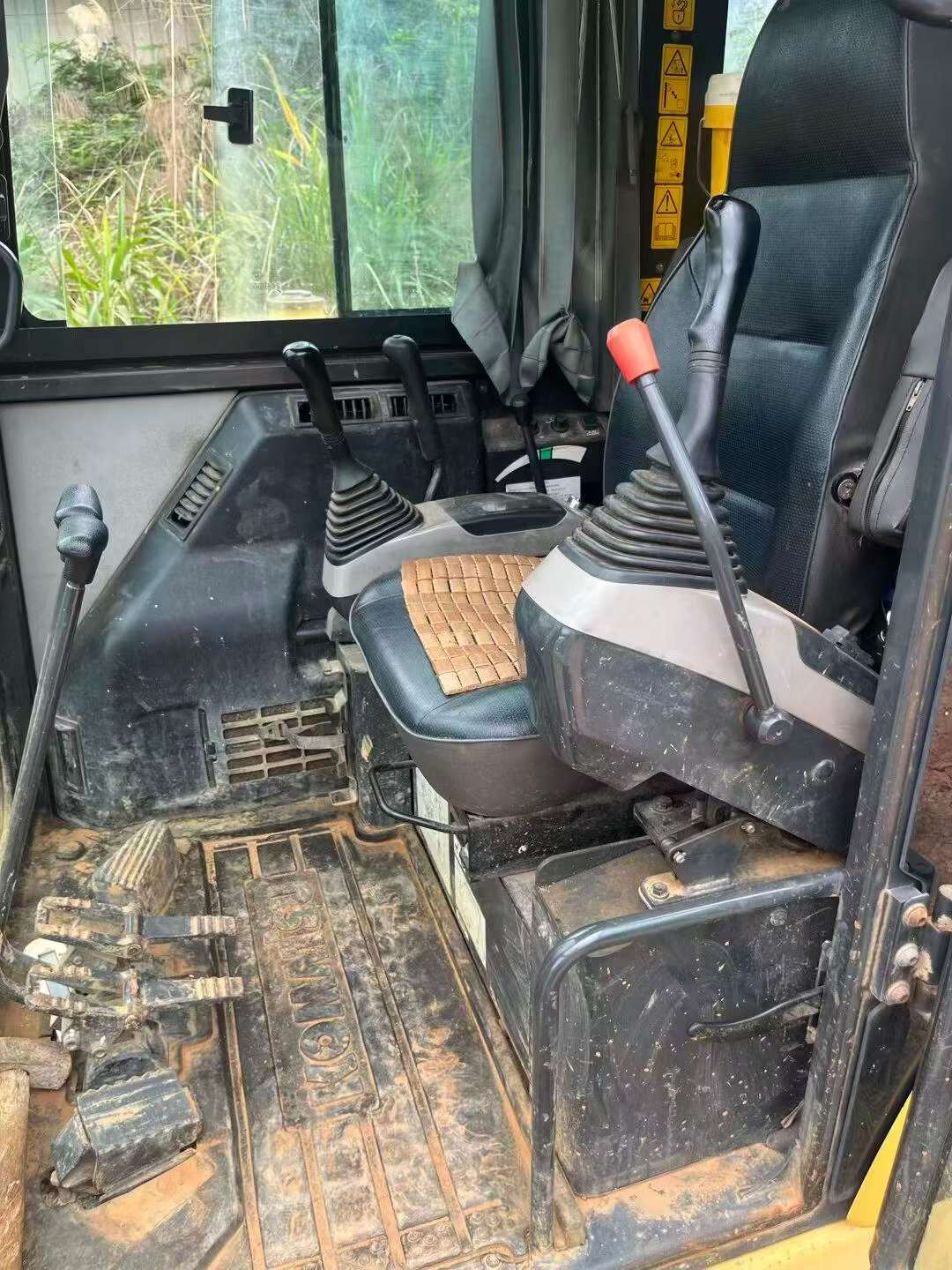 Buy Komatsu PC56-7 Used Excavator / 9