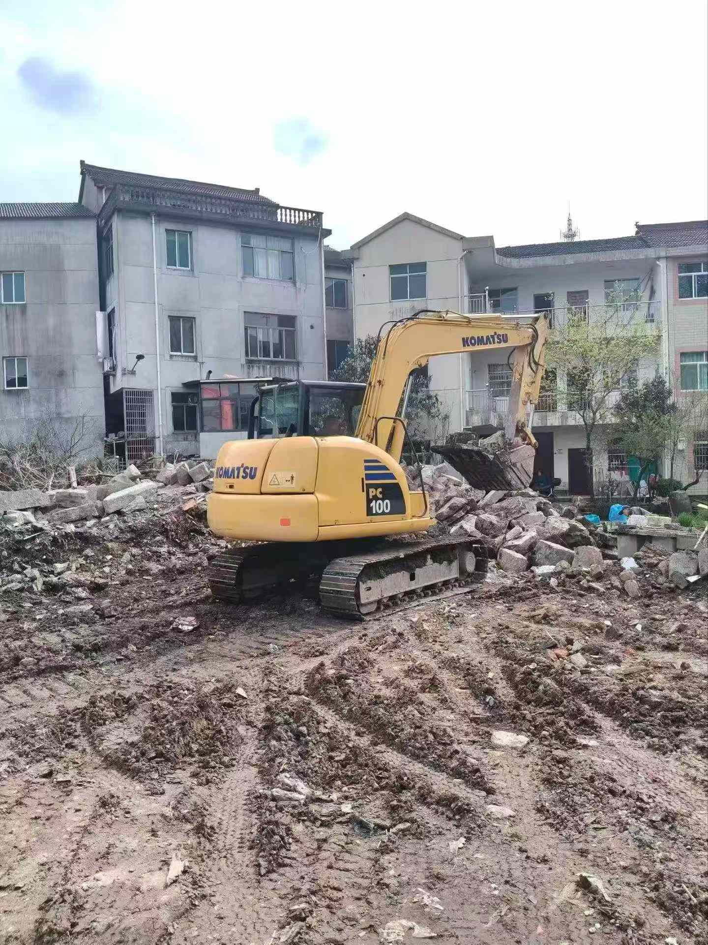 Buy Komatsu PC70 Used Excavator / 3