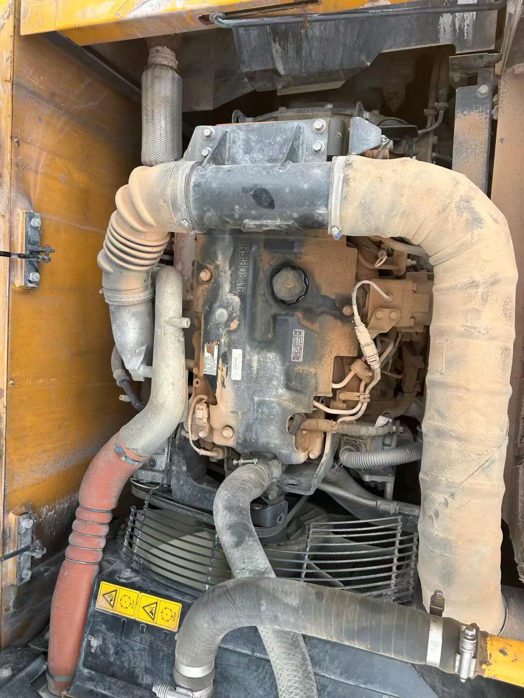 Buy Kato HD820 Used Excavator / 3