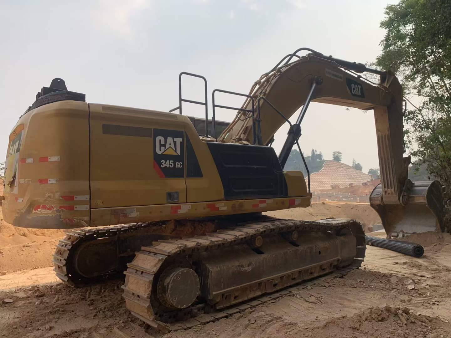 Buy Caterpillar 345B Used Excavator / 4