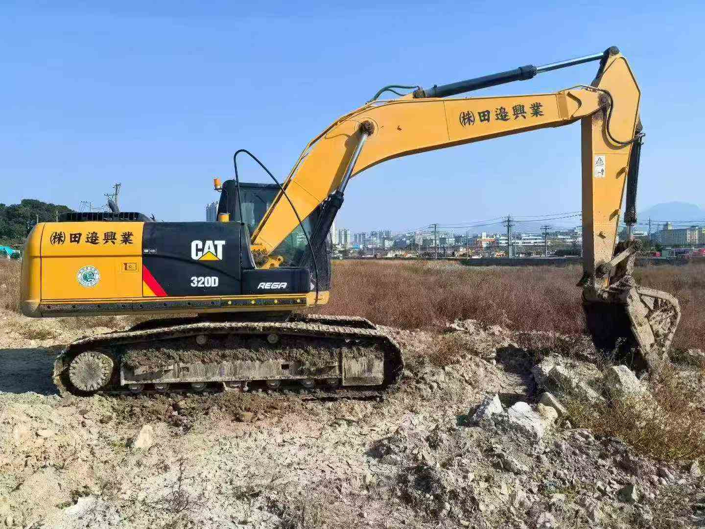 Buy Caterpillar 320A Used Excavator / 3