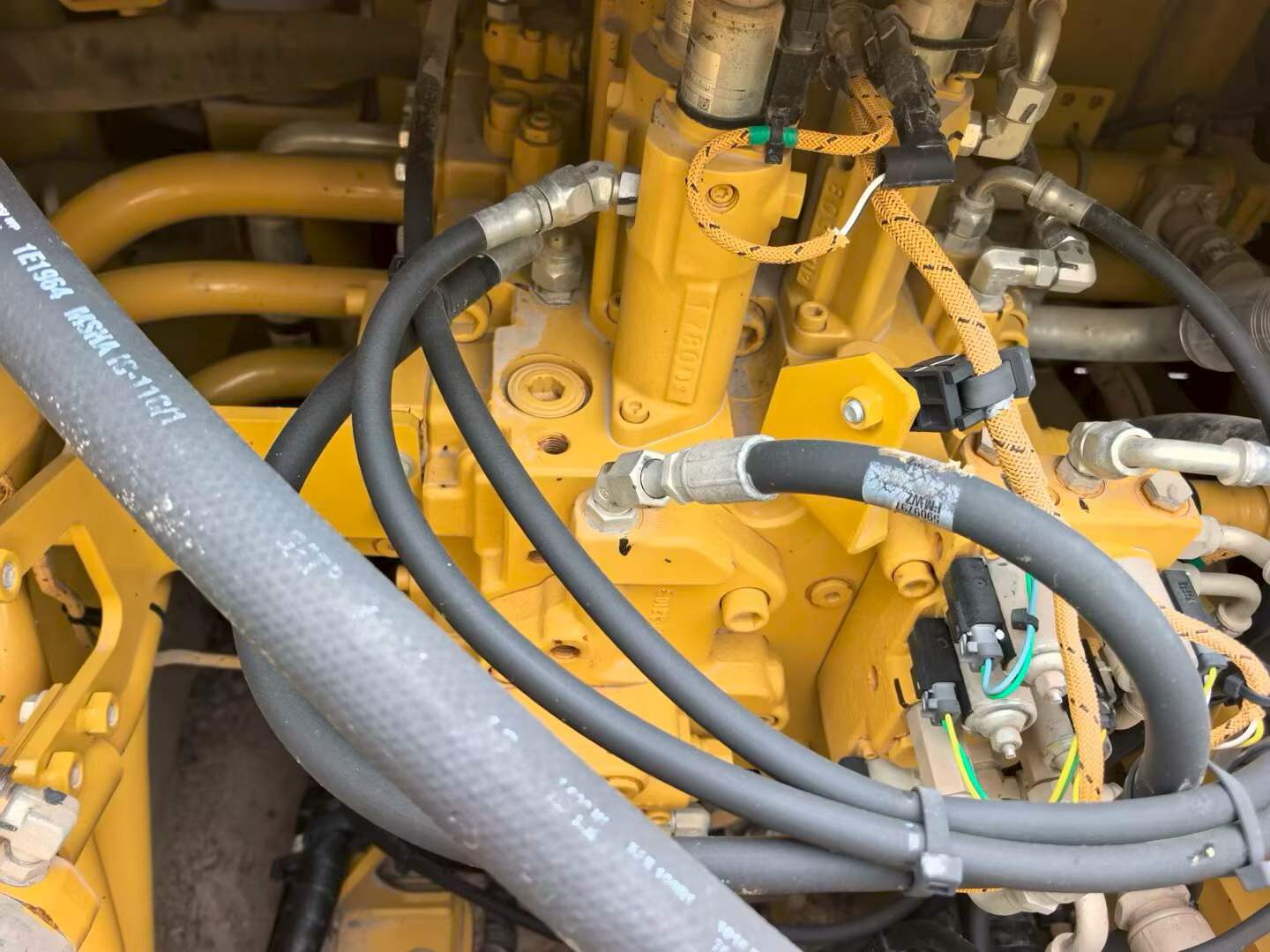 Buy Caterpillar 349E Used Excavator / 2 Buy Caterpillar 349E Used Excavator / 2