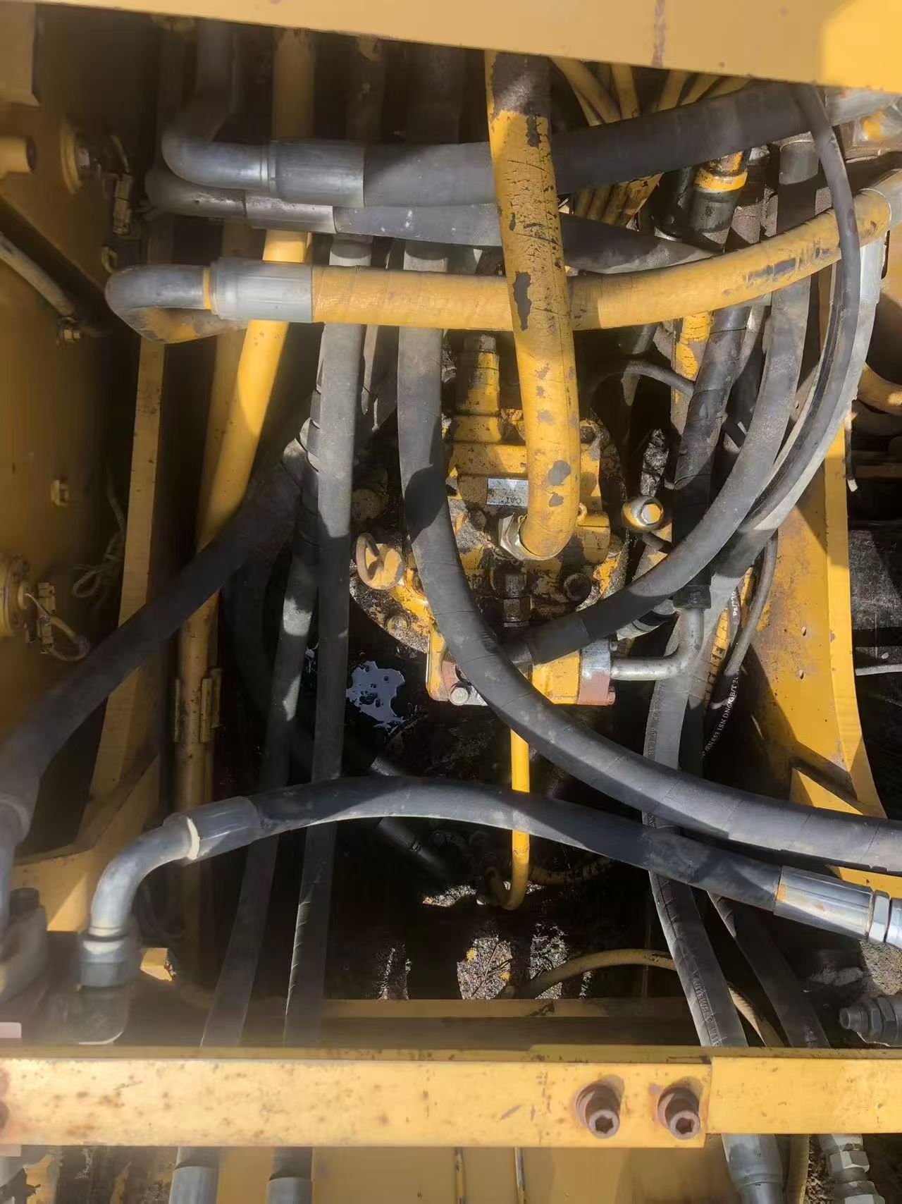 Buy Caterpillar 320D Used Excavator / 9