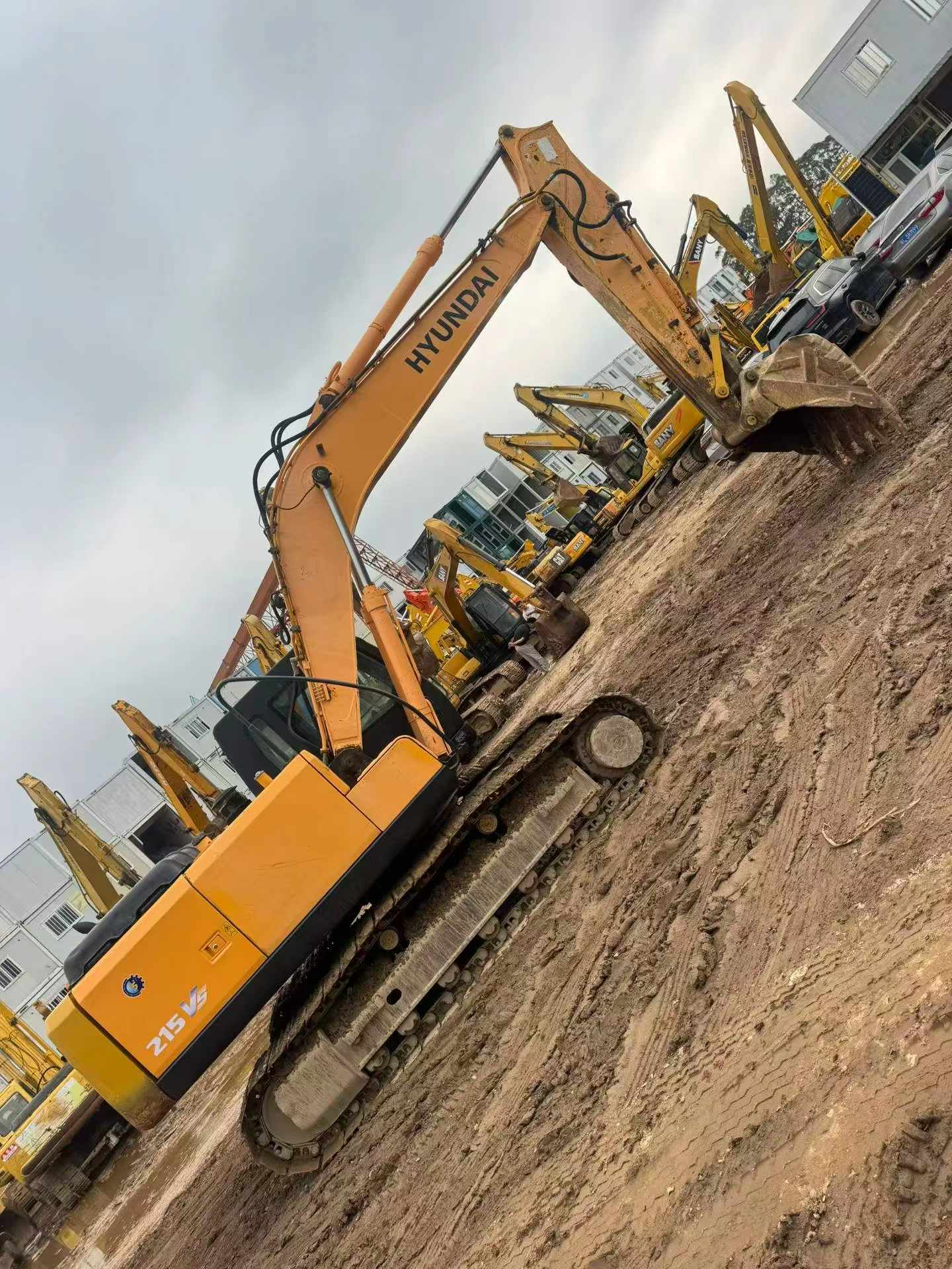 Buy Hyundai R215-7 Used Excavator / 2