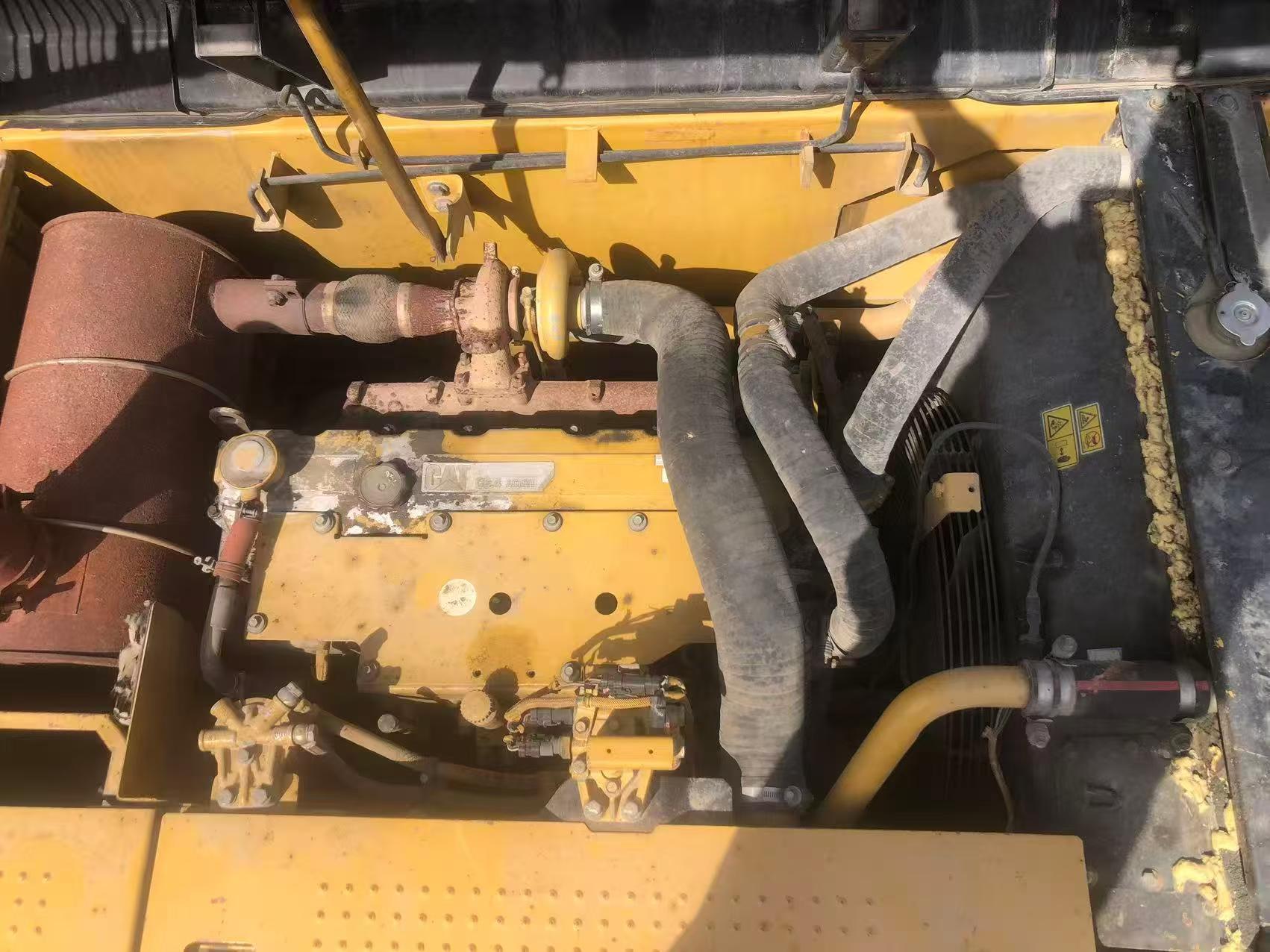 Buy Caterpillar 320D Used Excavator / 8