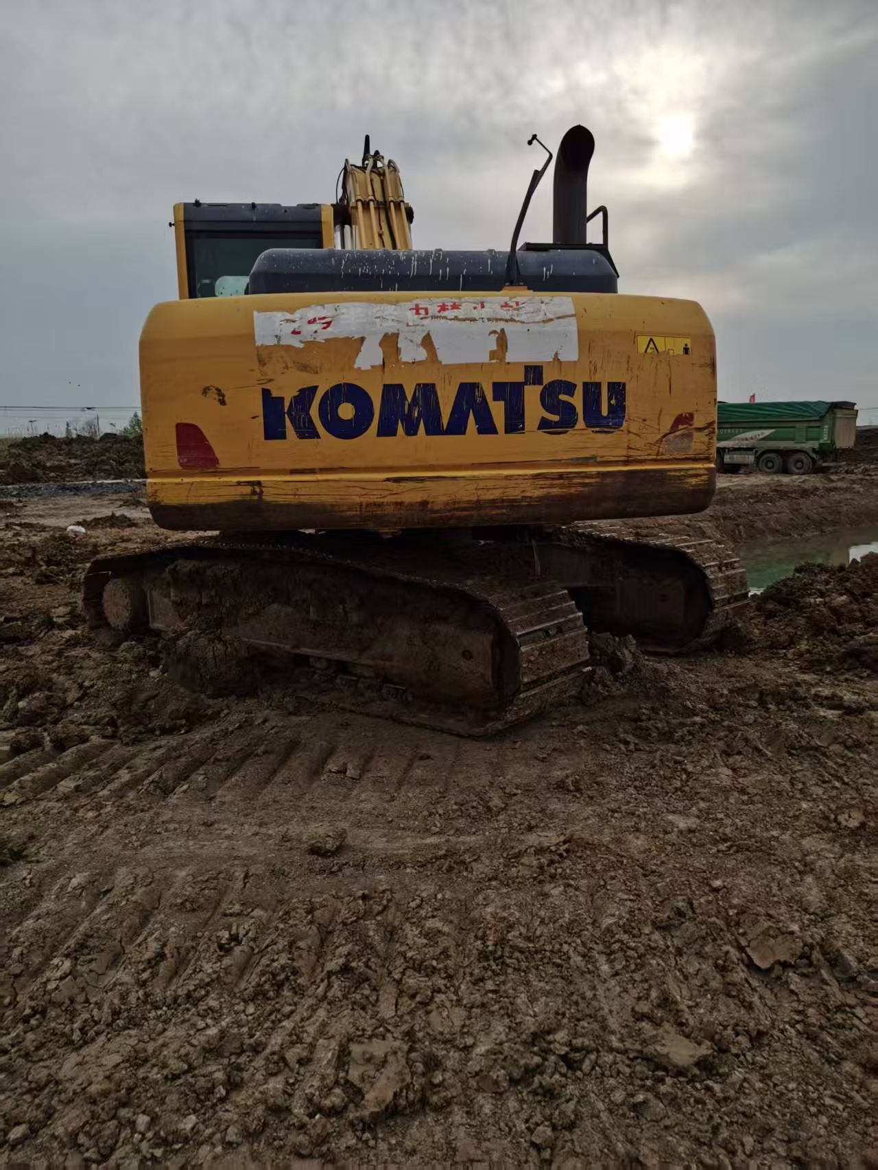 Buy Komatsu PC200-8 Used Excavator / 2