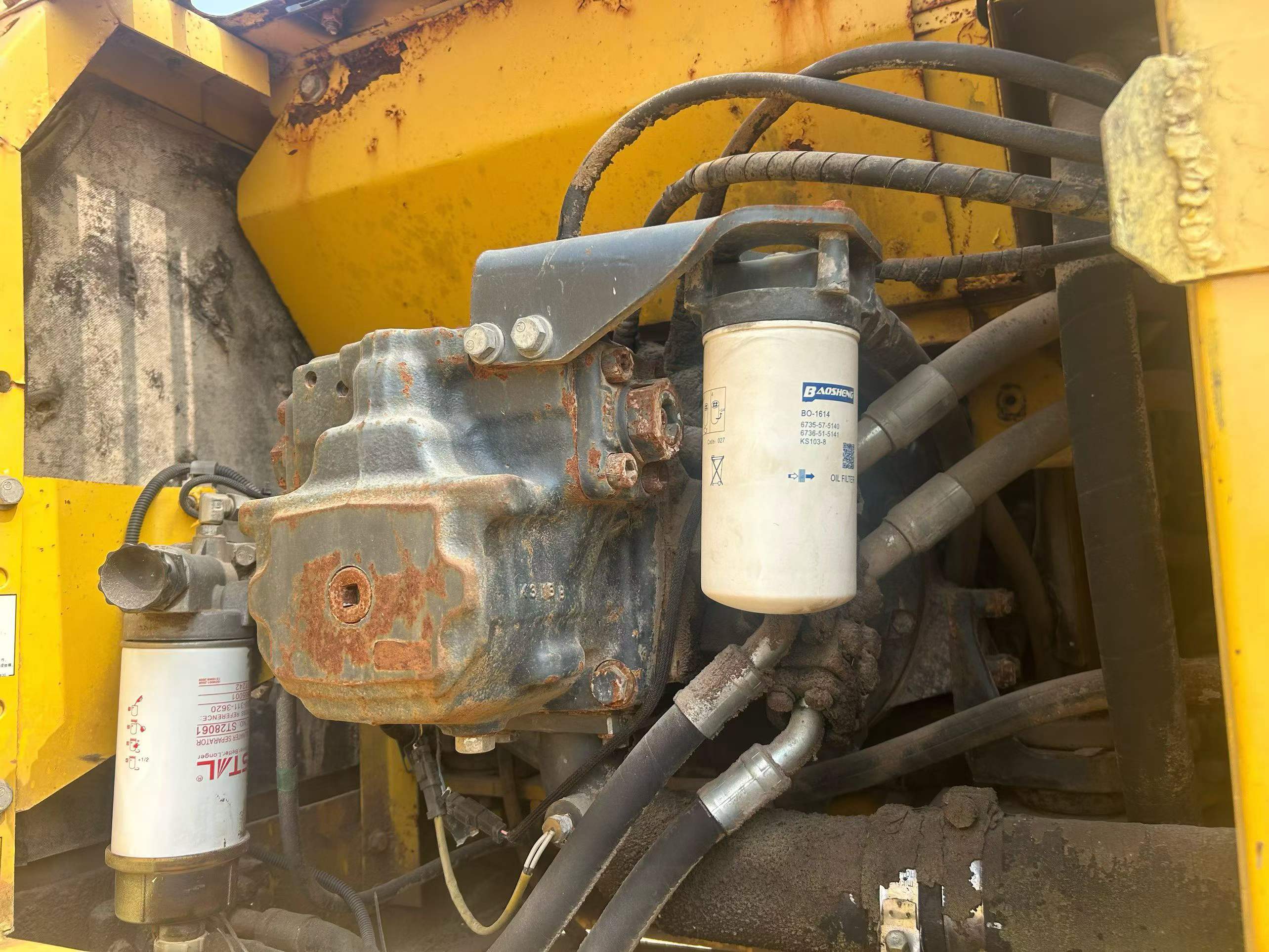 Buy Komatsu PC210 Used Excavator / 6