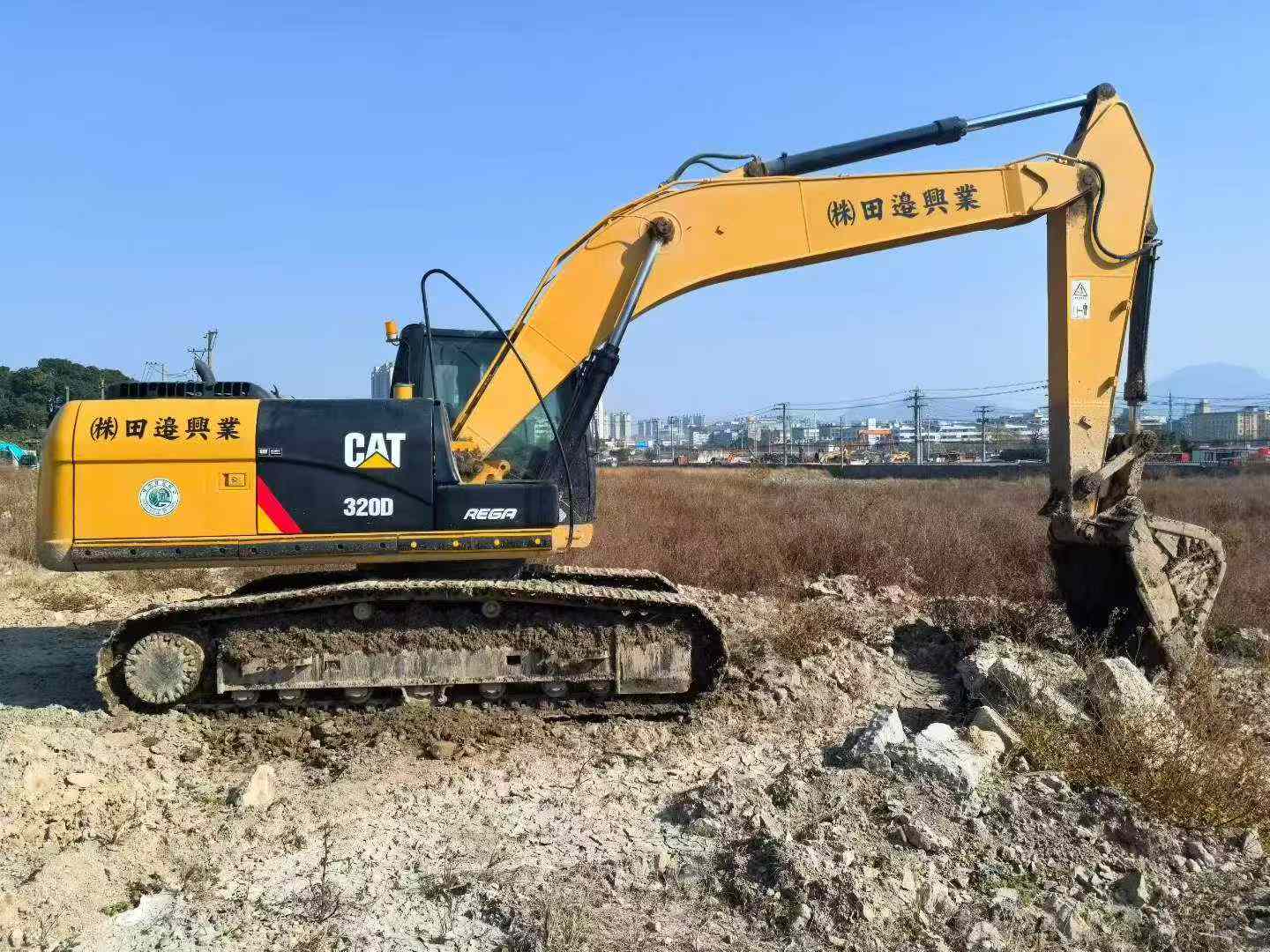 Buy Caterpillar 320A Used Excavator / 3