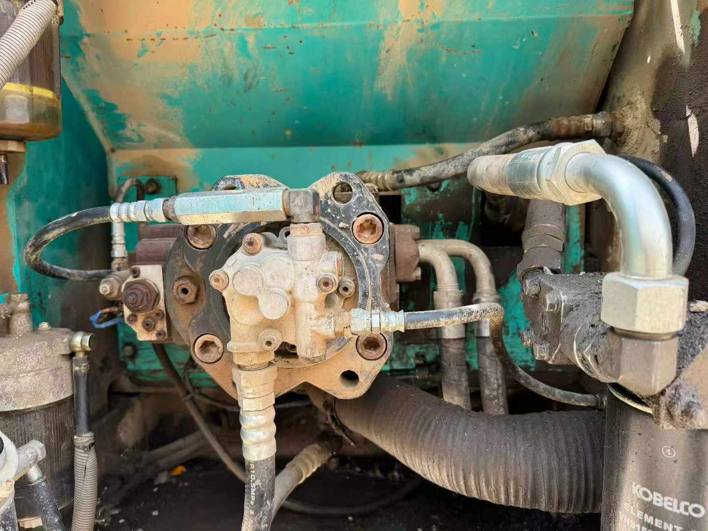 Buy Kobelco SK200-8 Used Excavator / 4