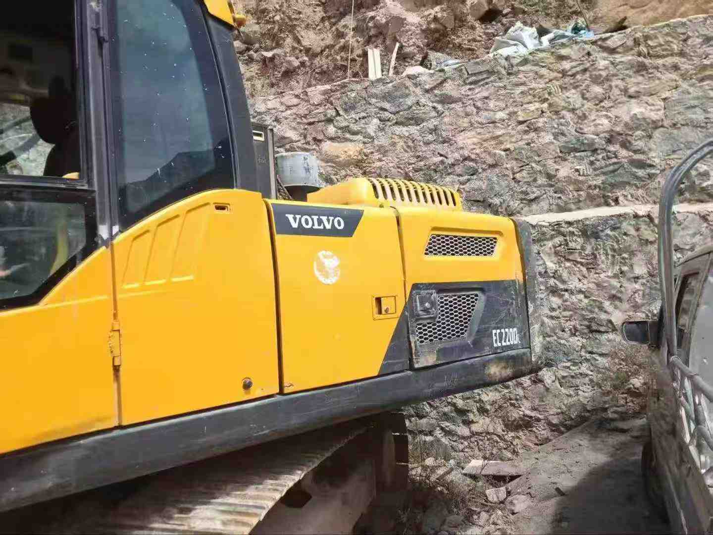 Buy Volvo EC220D Used Excavator / 2