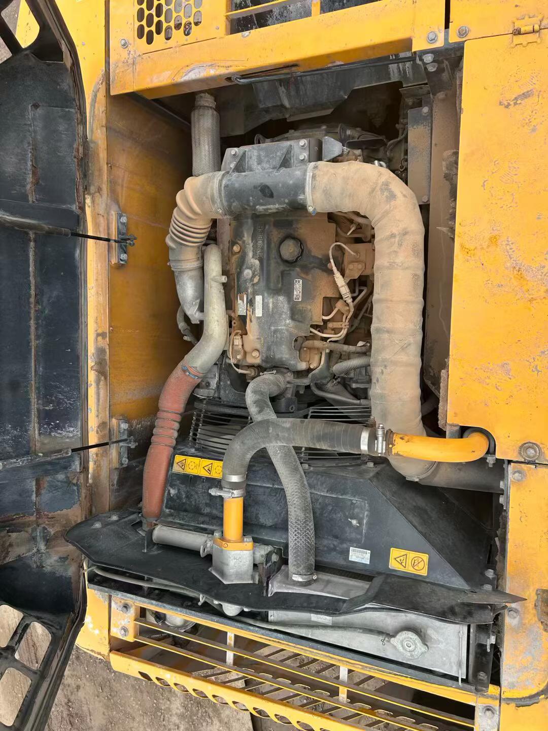 Buy Kato HD820 Used Excavator / 5