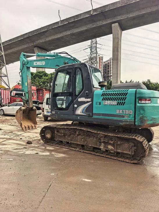 Buy Kobelco SK130 Used Excavator / 1