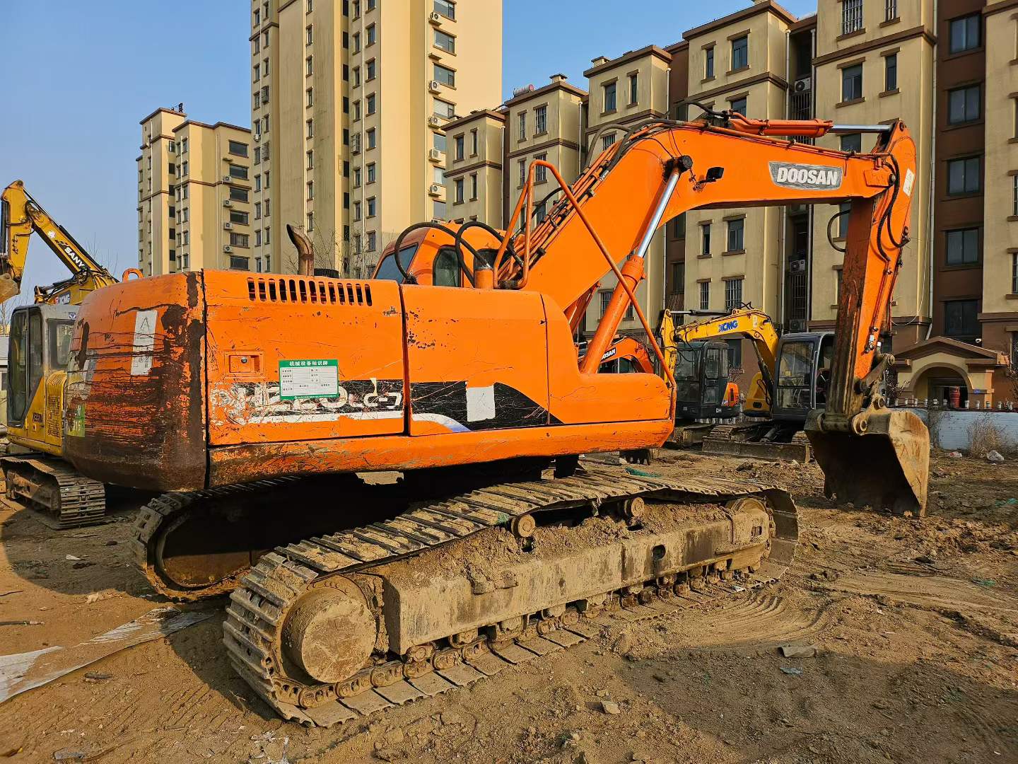 Buy Doosan DH220-7 Used Excavator / 3