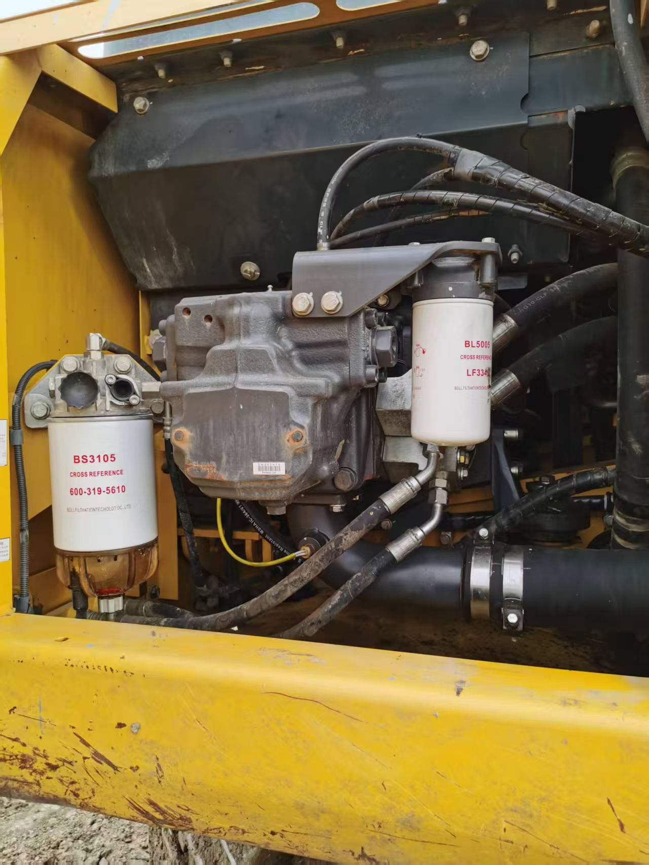 Buy Komatsu PC200-8 Used Excavator / 4