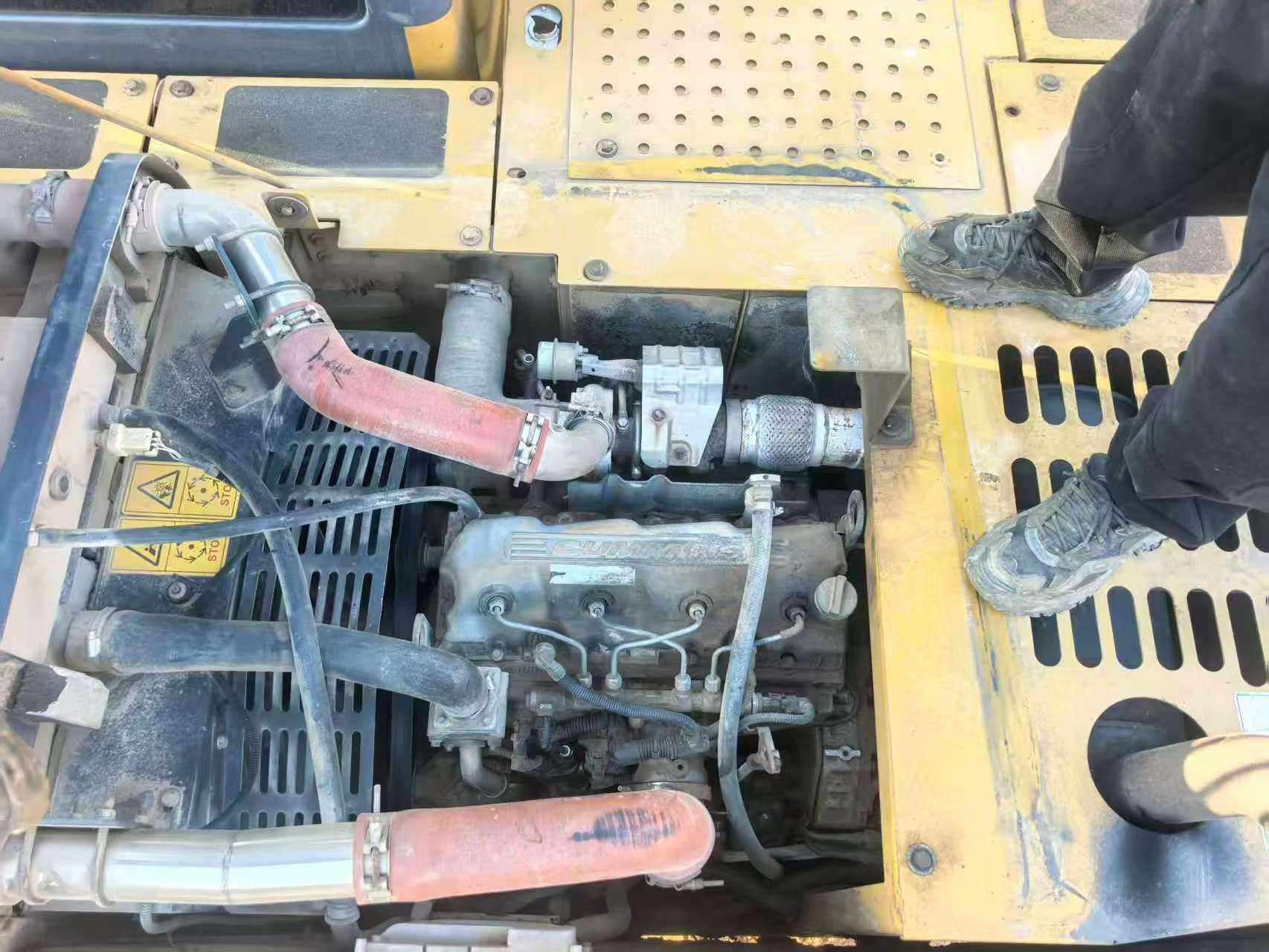 Buy XCMG XE135B Used Excavator / 2