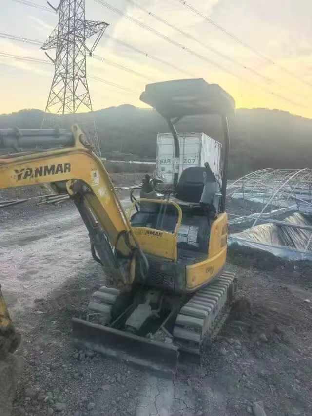 Buy Yanmar Vio17 Used Excavator / 1