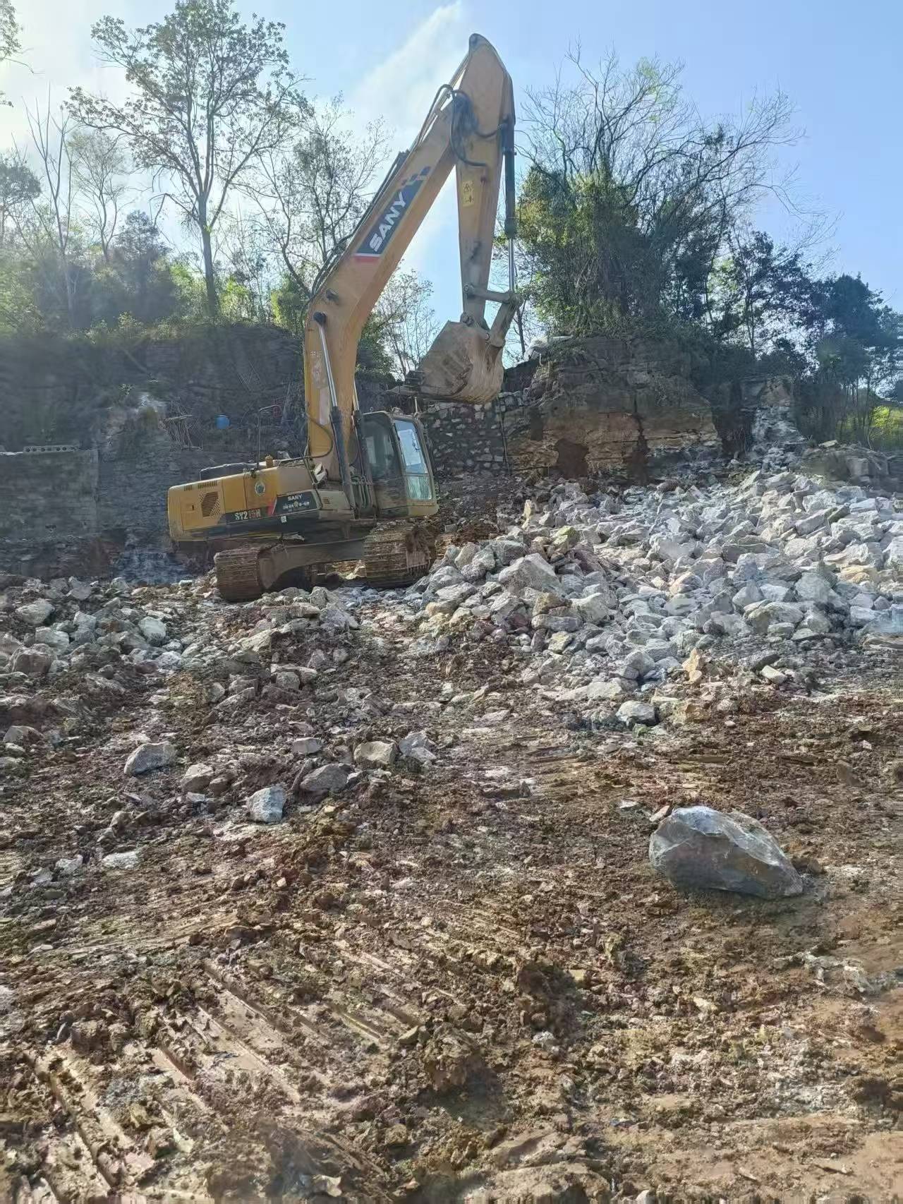 Buy Sany SY215C Used Excavator / 2