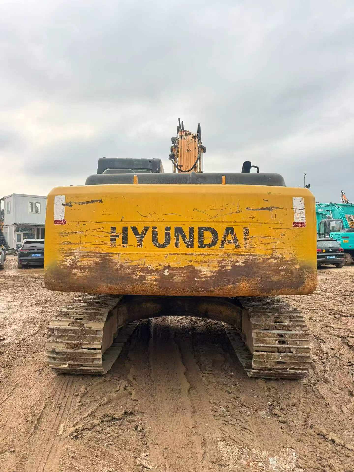 Buy Hyundai R215-7 Used Excavator / 9