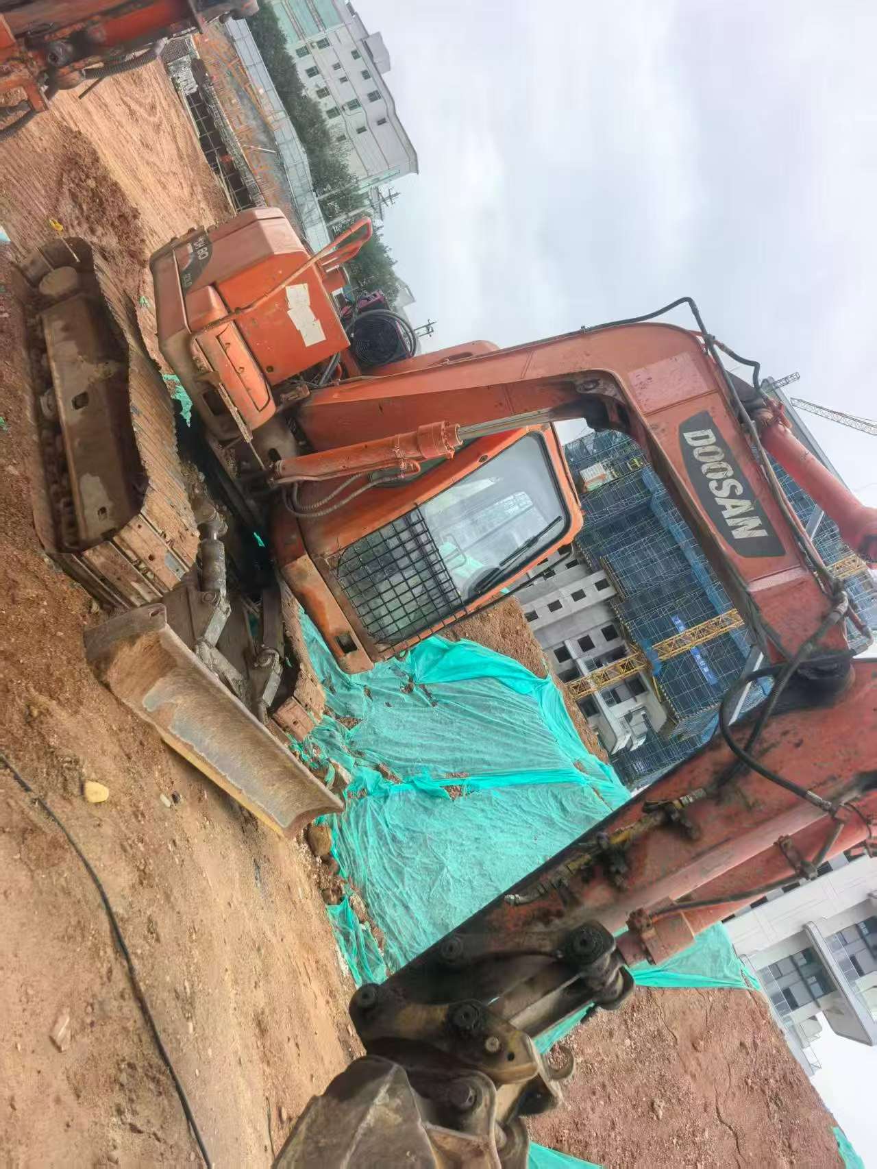 Buy Doosan DH80 Used Excavator / 4