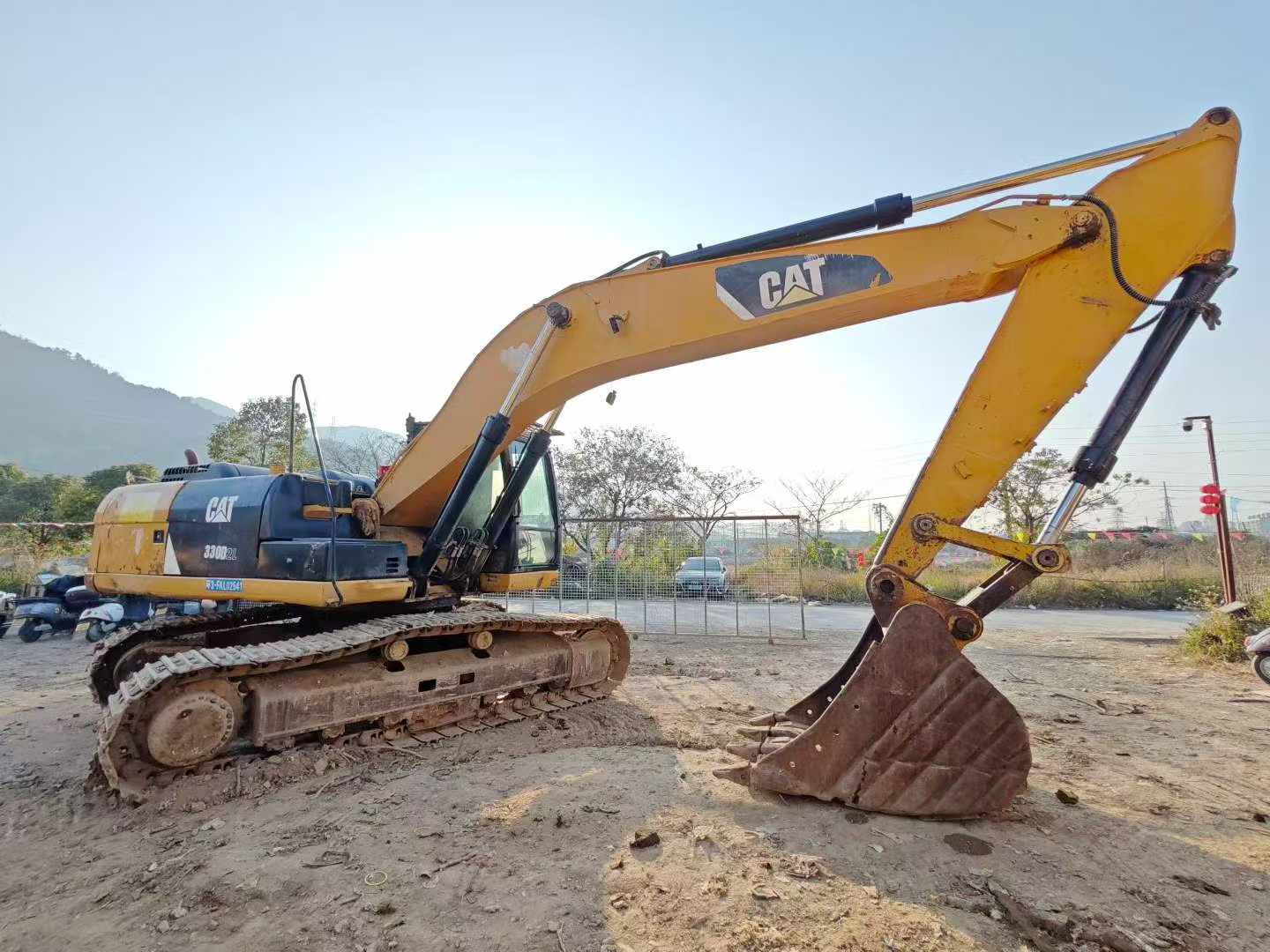 Buy Caterpillar 330B Used Excavator / 8