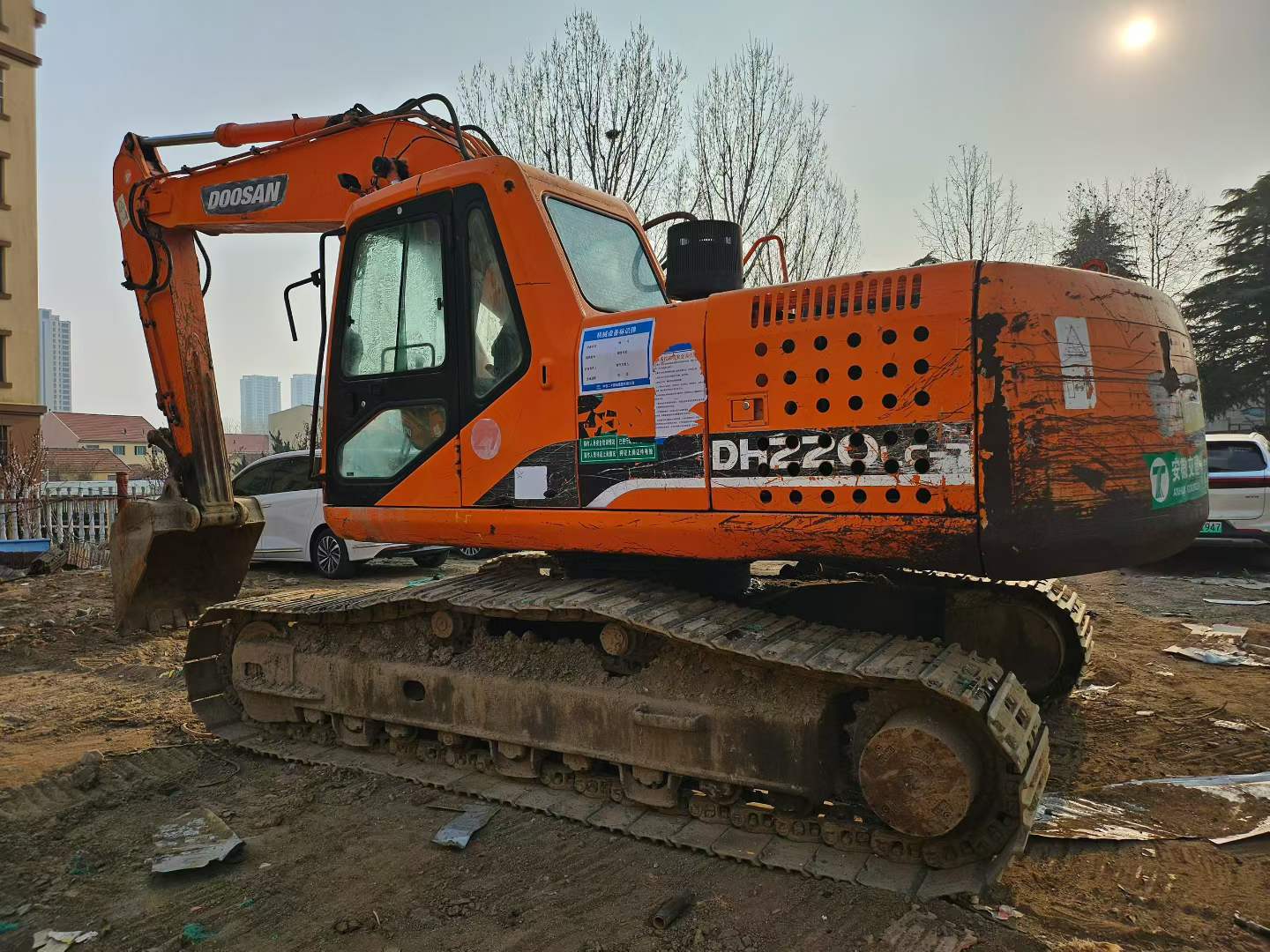 Buy Doosan DH220-7 Used Excavator / 2