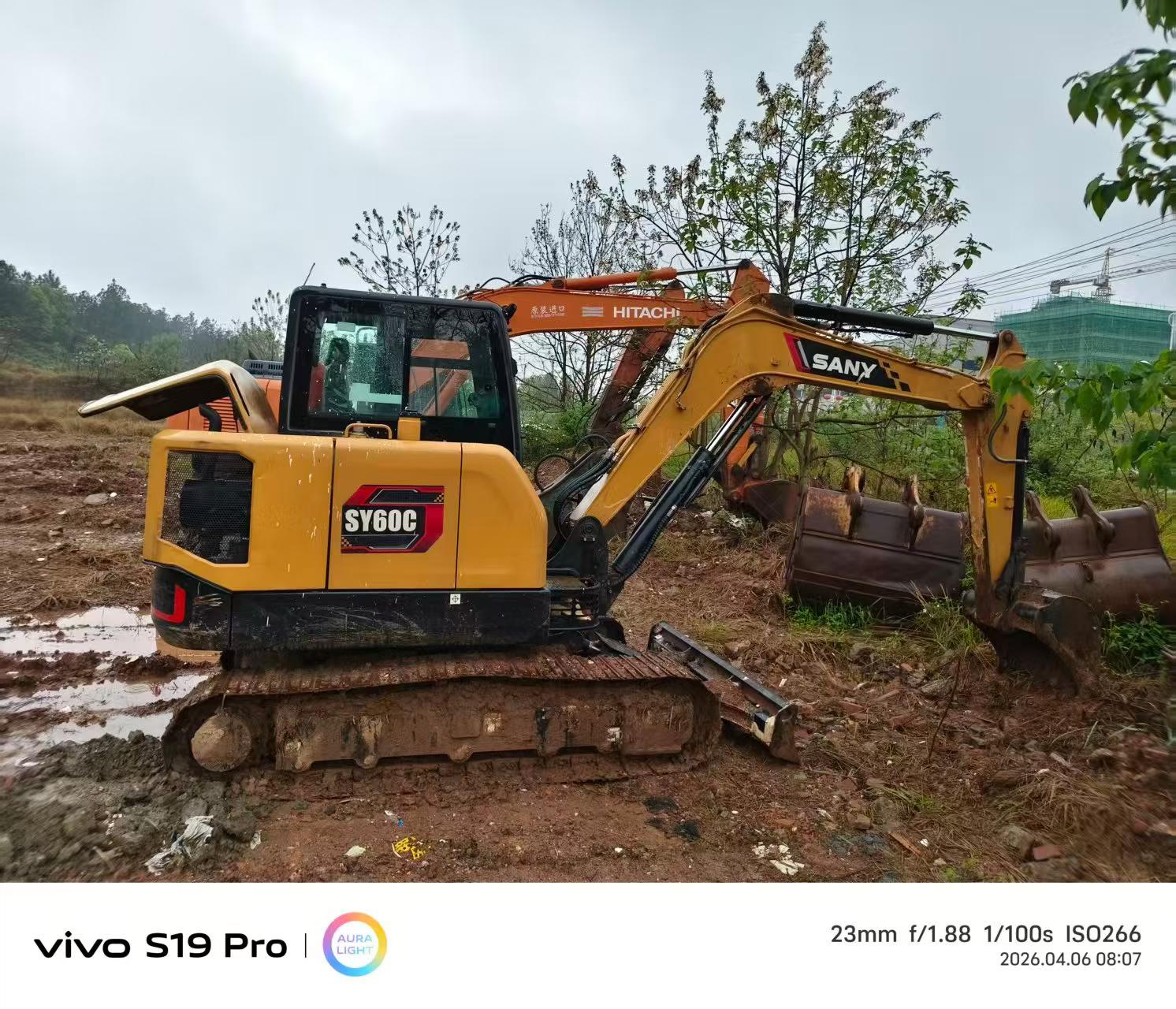 Buy Sany SY60 Used Excavator / 4