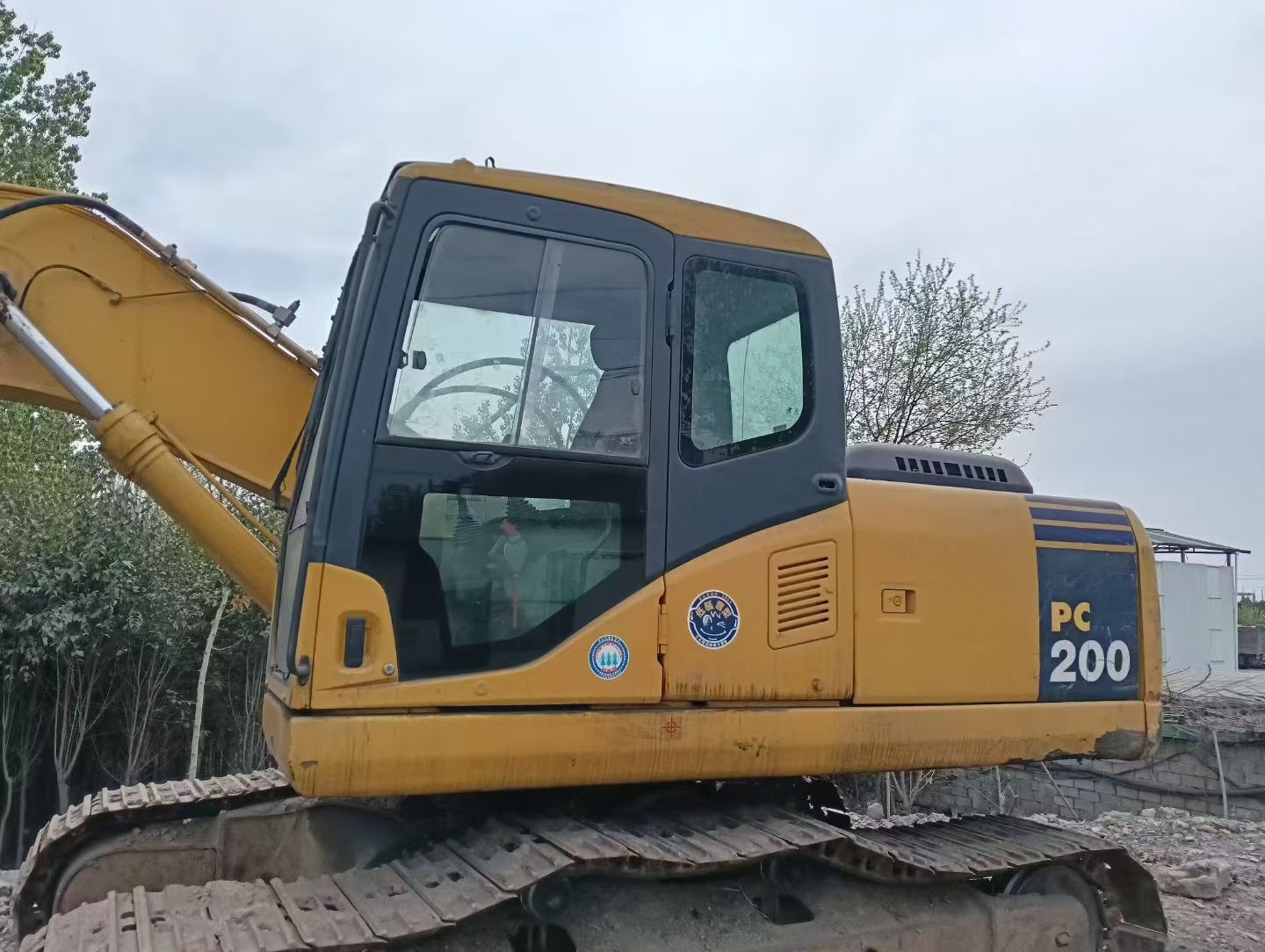 Buy Komatsu PC160-6 Used Excavator / 7 Buy Komatsu PC160-6 Used Excavator / 7