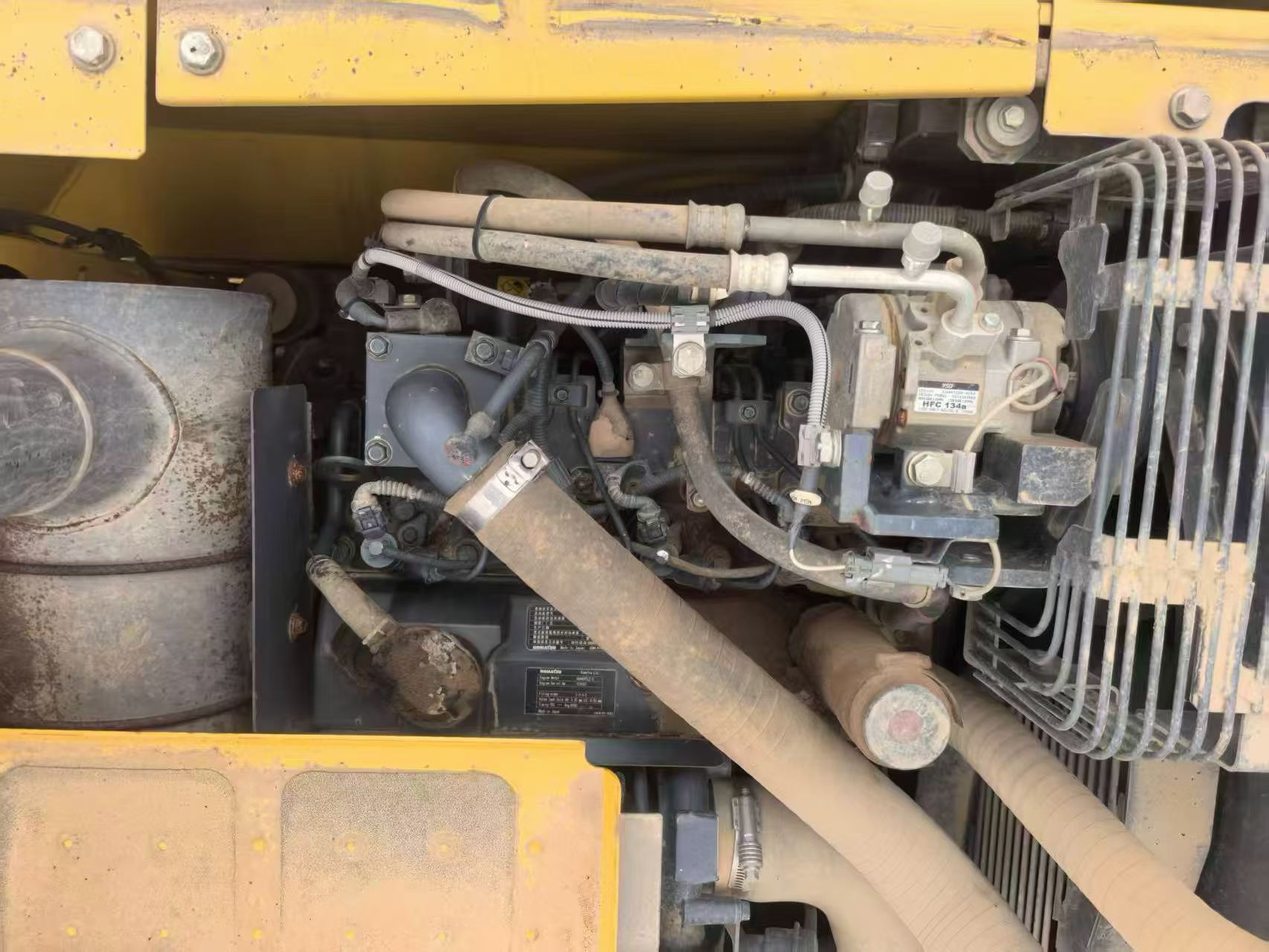 Buy Komatsu PC130-8 Used Excavator / 2