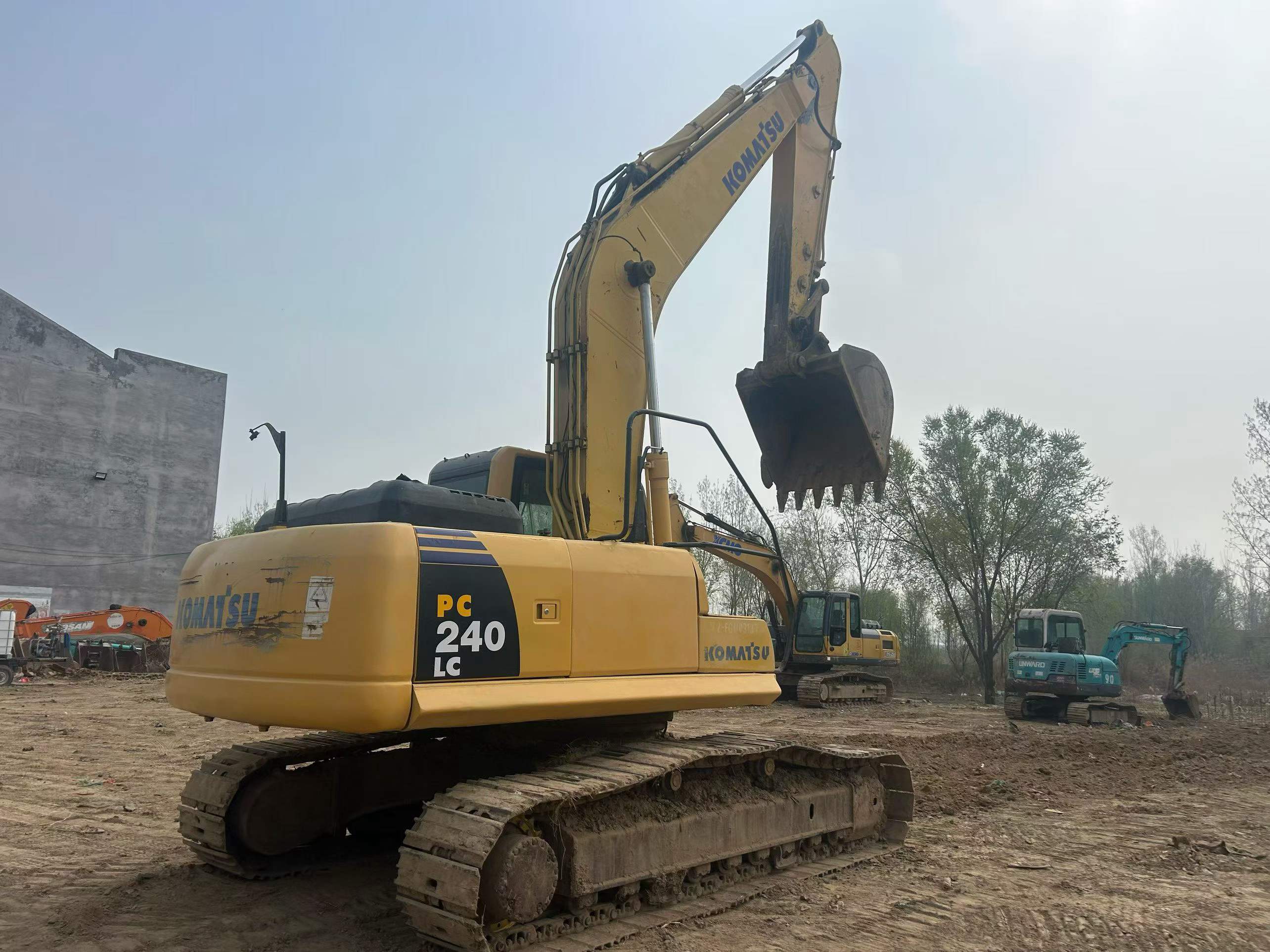 Buy Komatsu PC210 Used Excavator / 2