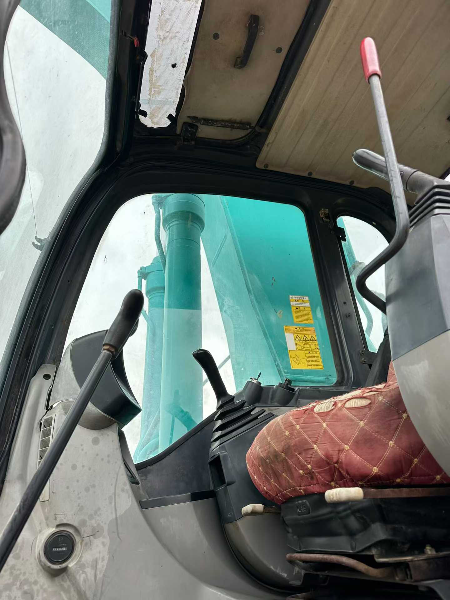 Buy Kobelco SK210-6 Used Excavator / 7