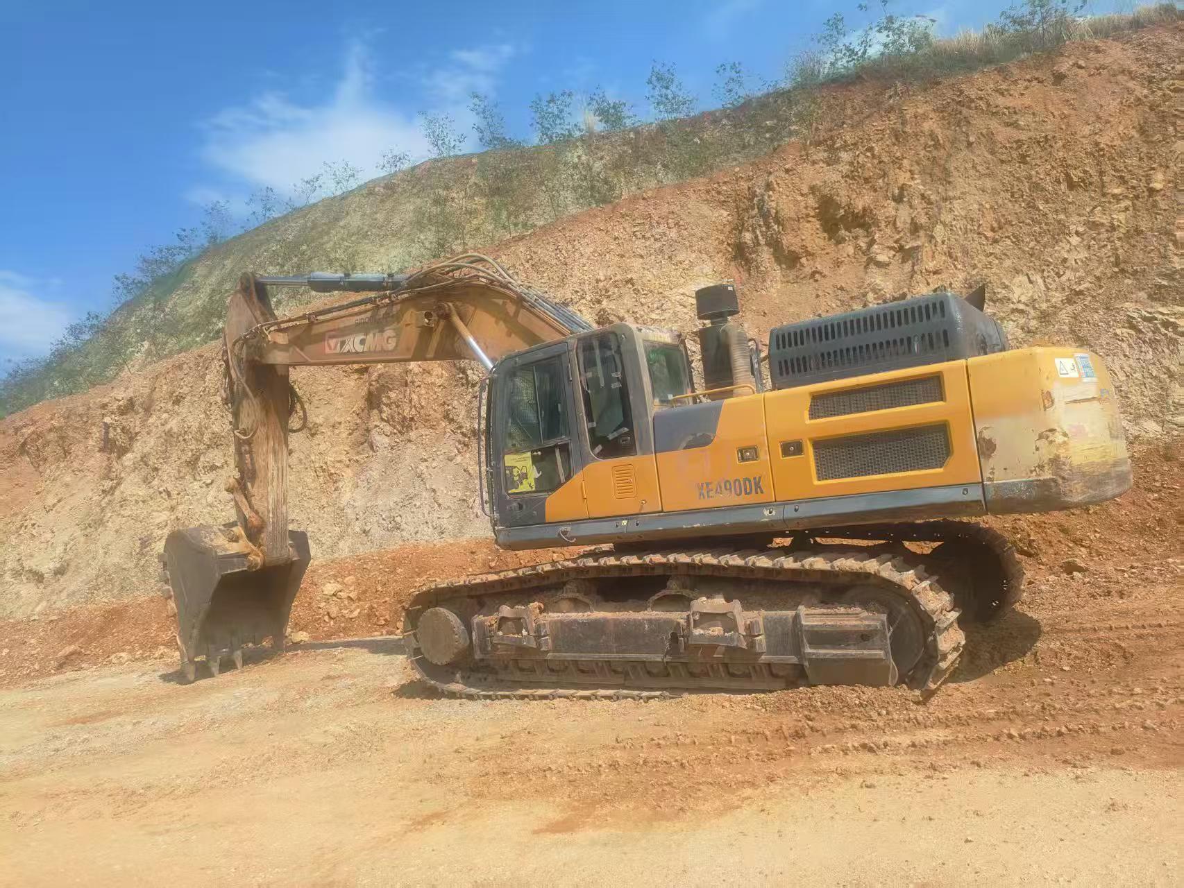 Buy XCMG XE490D Used Excavator / 1