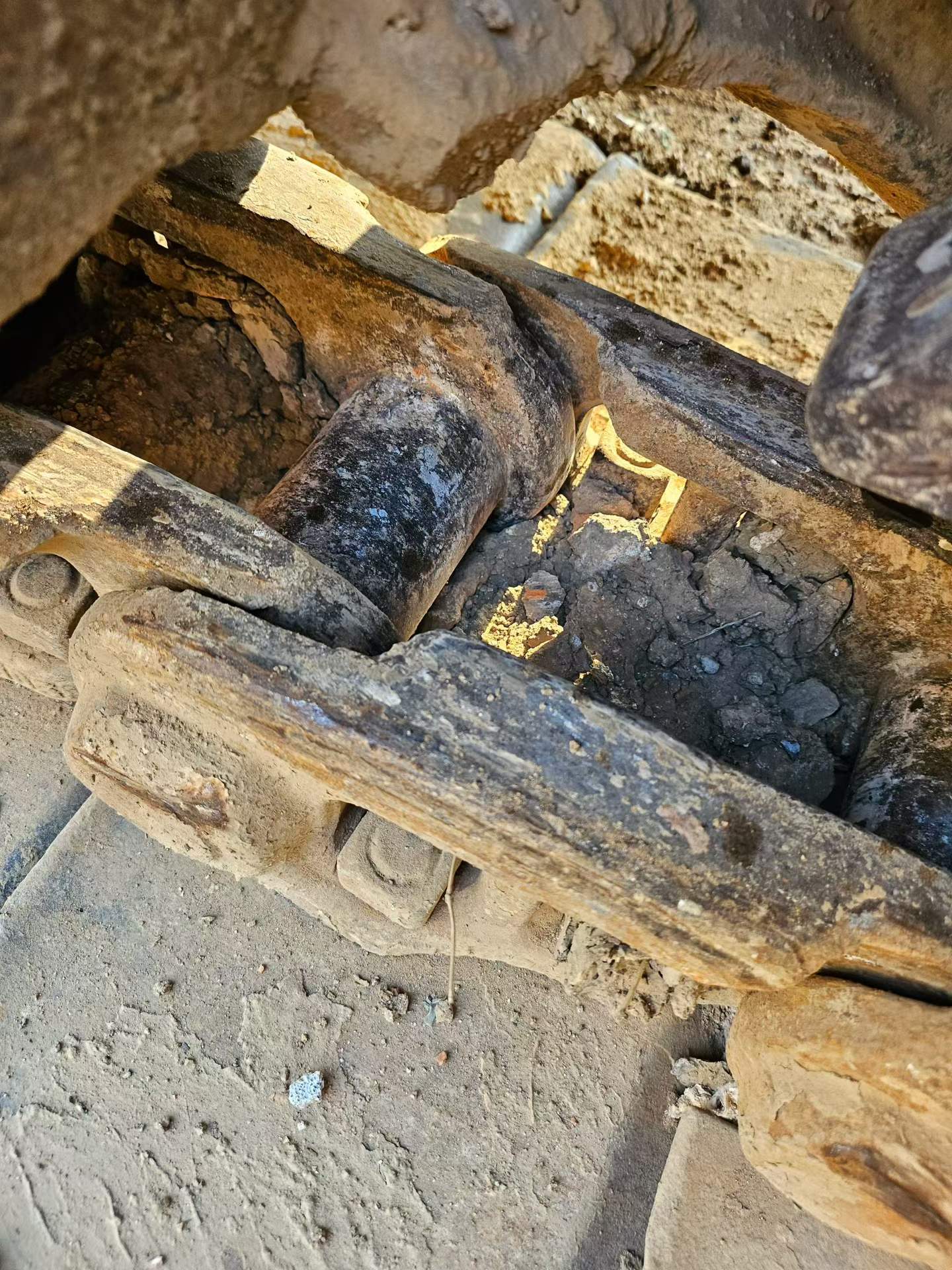 Buy Doosan DH220-7 Used Excavator / 9