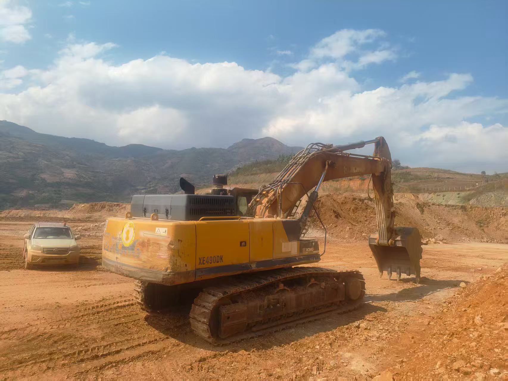 Buy XCMG XE490D Used Excavator / 2 Buy XCMG XE490D Used Excavator / 2