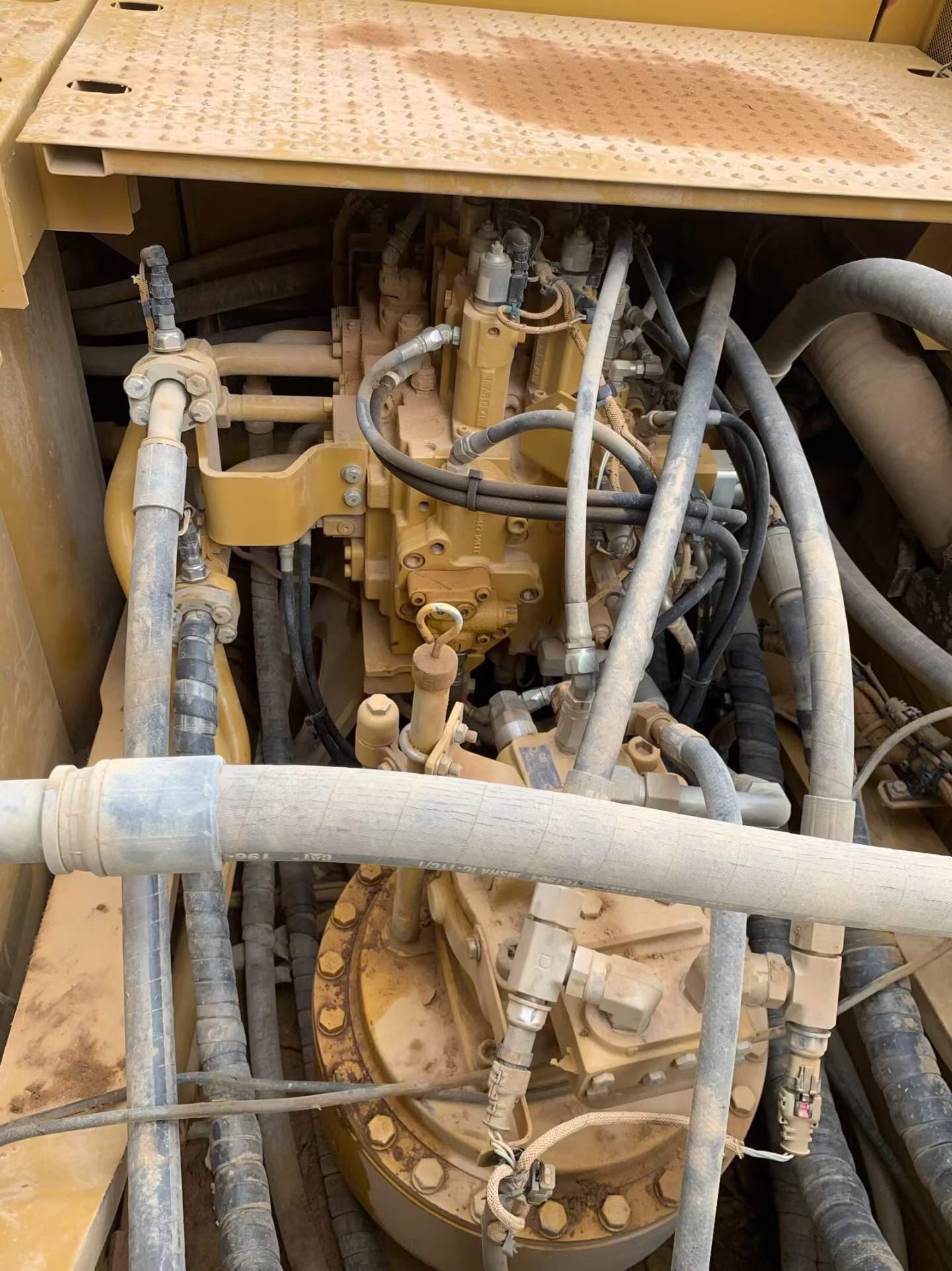 Buy Caterpillar 345B Used Excavator / 3