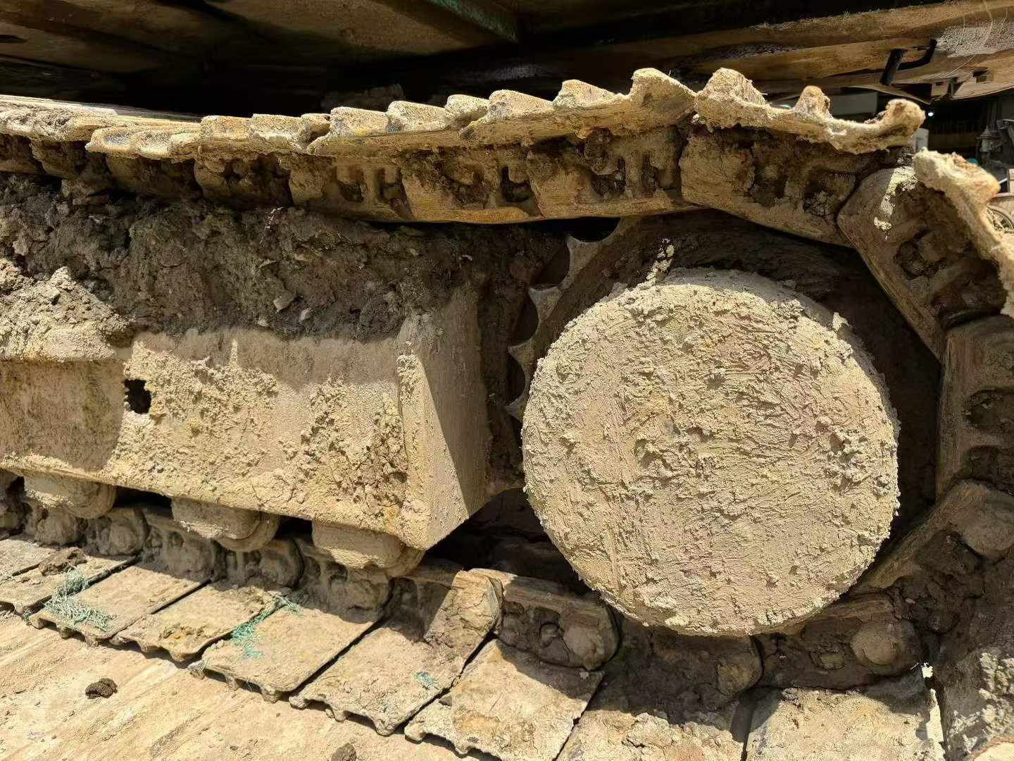 Buy Kobelco SK200-8 Used Excavator / 3