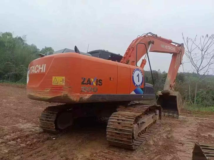 Buy Hitachi EX200 Used Excavator / 1