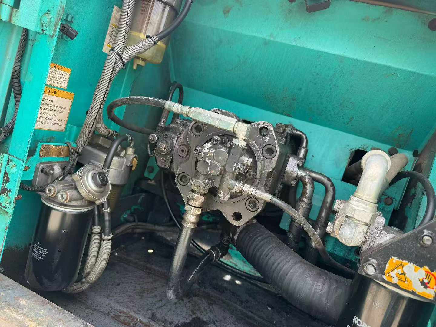 Buy Kobelco SK210 Used Excavator / 6