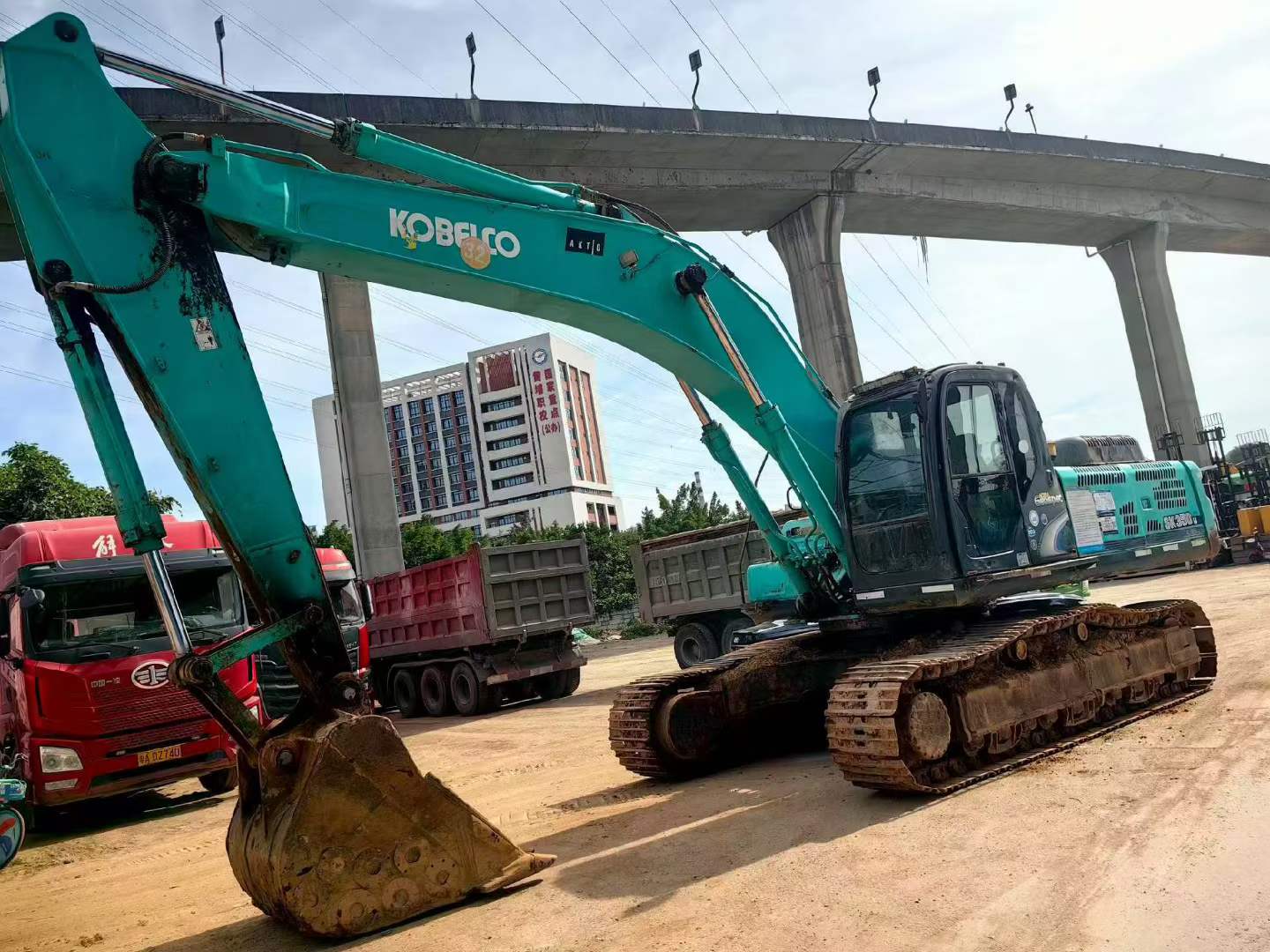 Buy Kobelco SK350-8 Used Excavator / 2