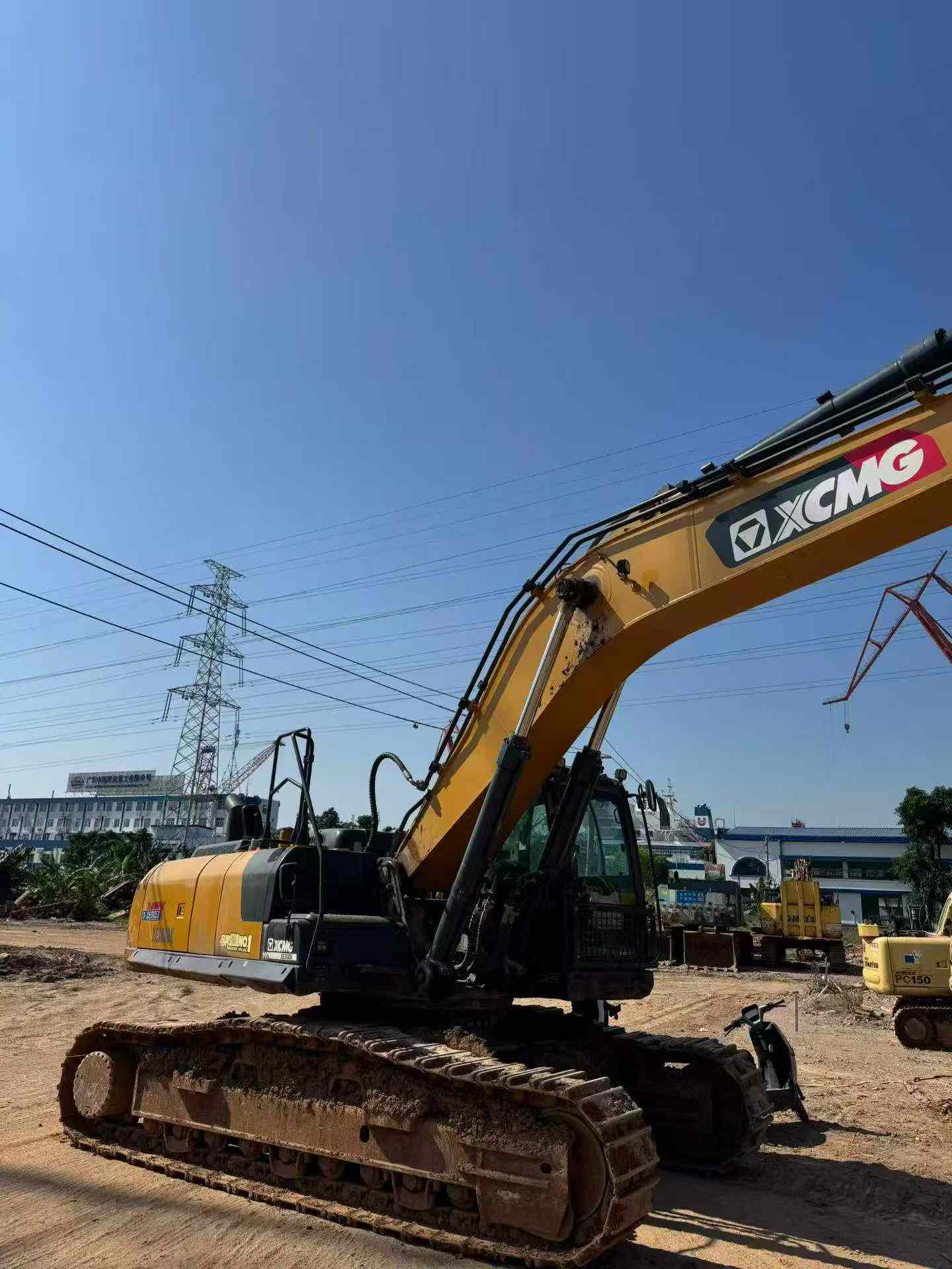 Buy XCMG XE380K Used Excavator / 3