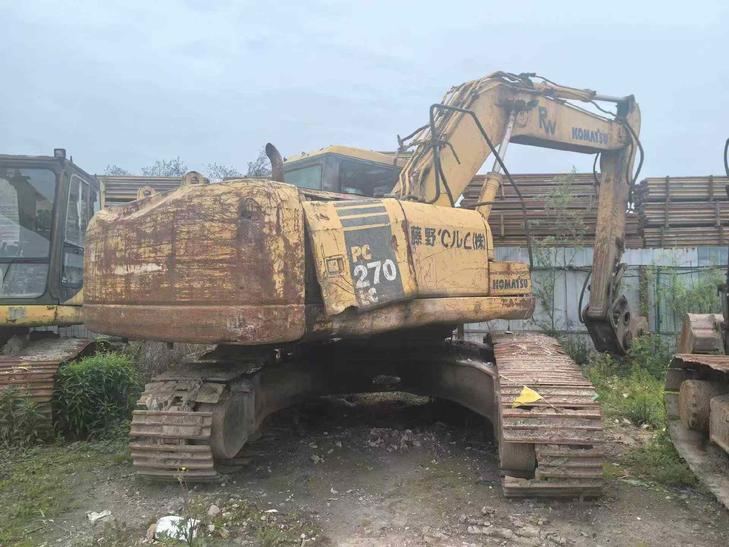 Buy Komatsu PC230-7 Used Excavator / 1