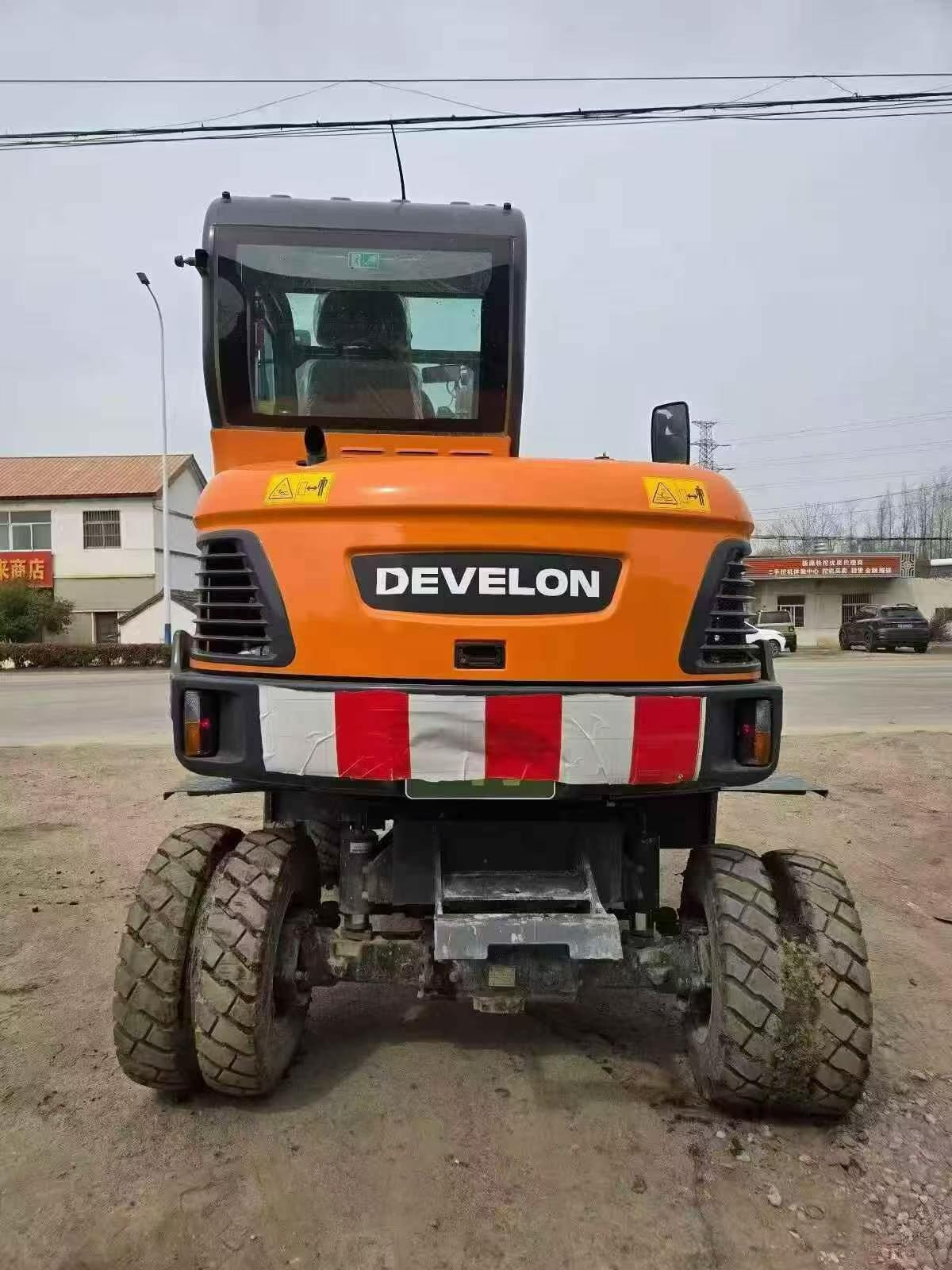 Buy Doosan DH60 Used Excavator / 6