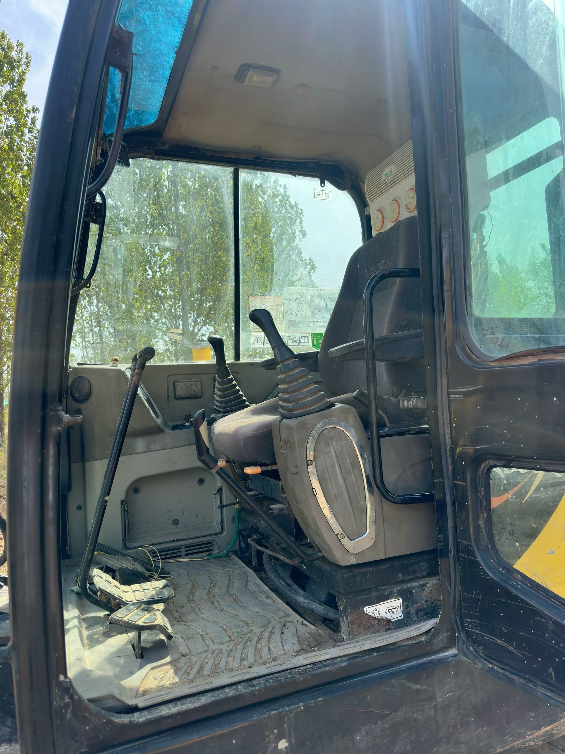 Buy Hyundai HX60 Used Excavator / 5