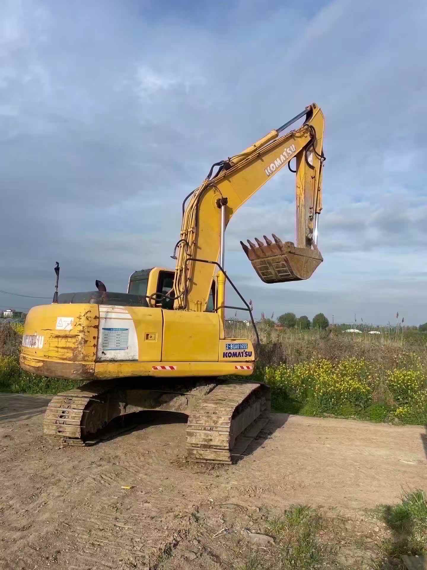 Buy Komatsu PC200-8 Used Excavator / 3