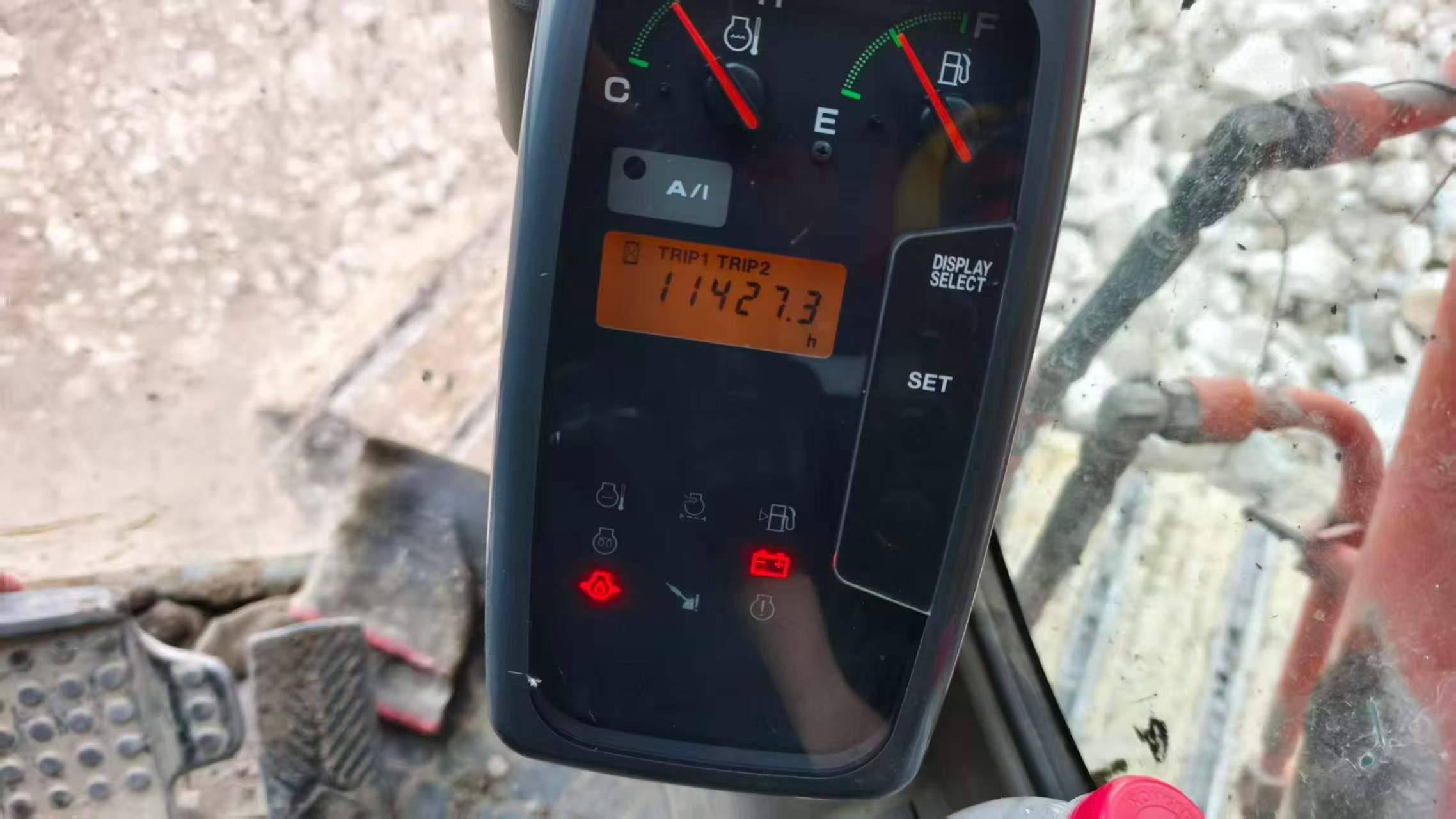 شراء حفارة Hitachi EX70 مستعملة / 3